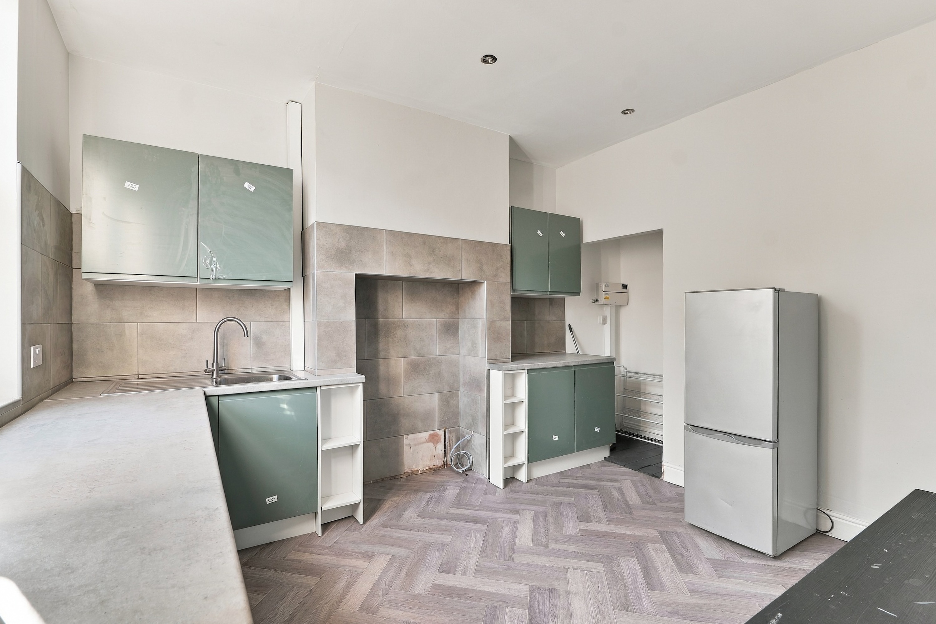 Grosvenor Square, Sheffield, S2, photo 7