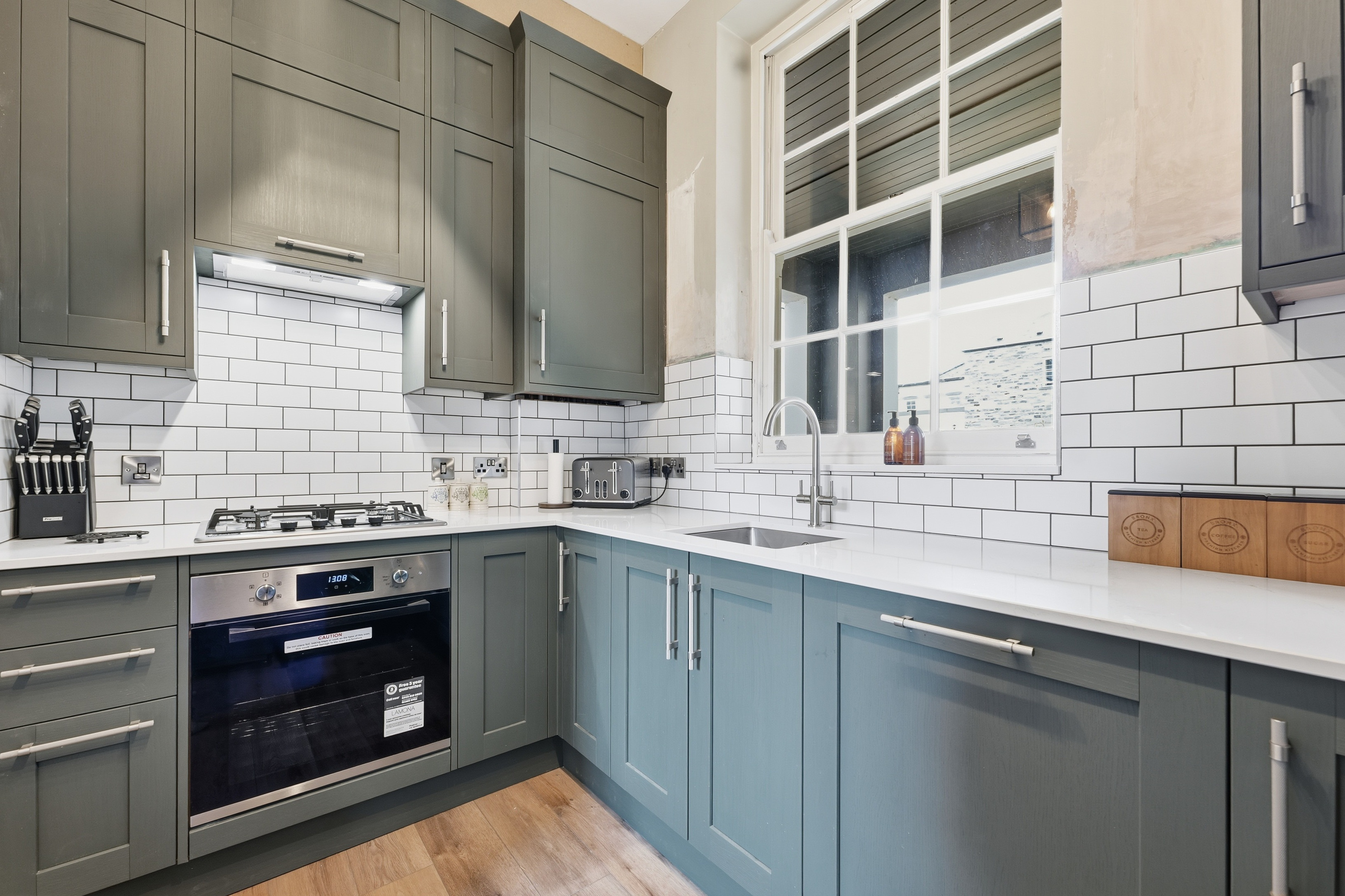 Woodmere Drive, Old Whittington, S41, photo 8