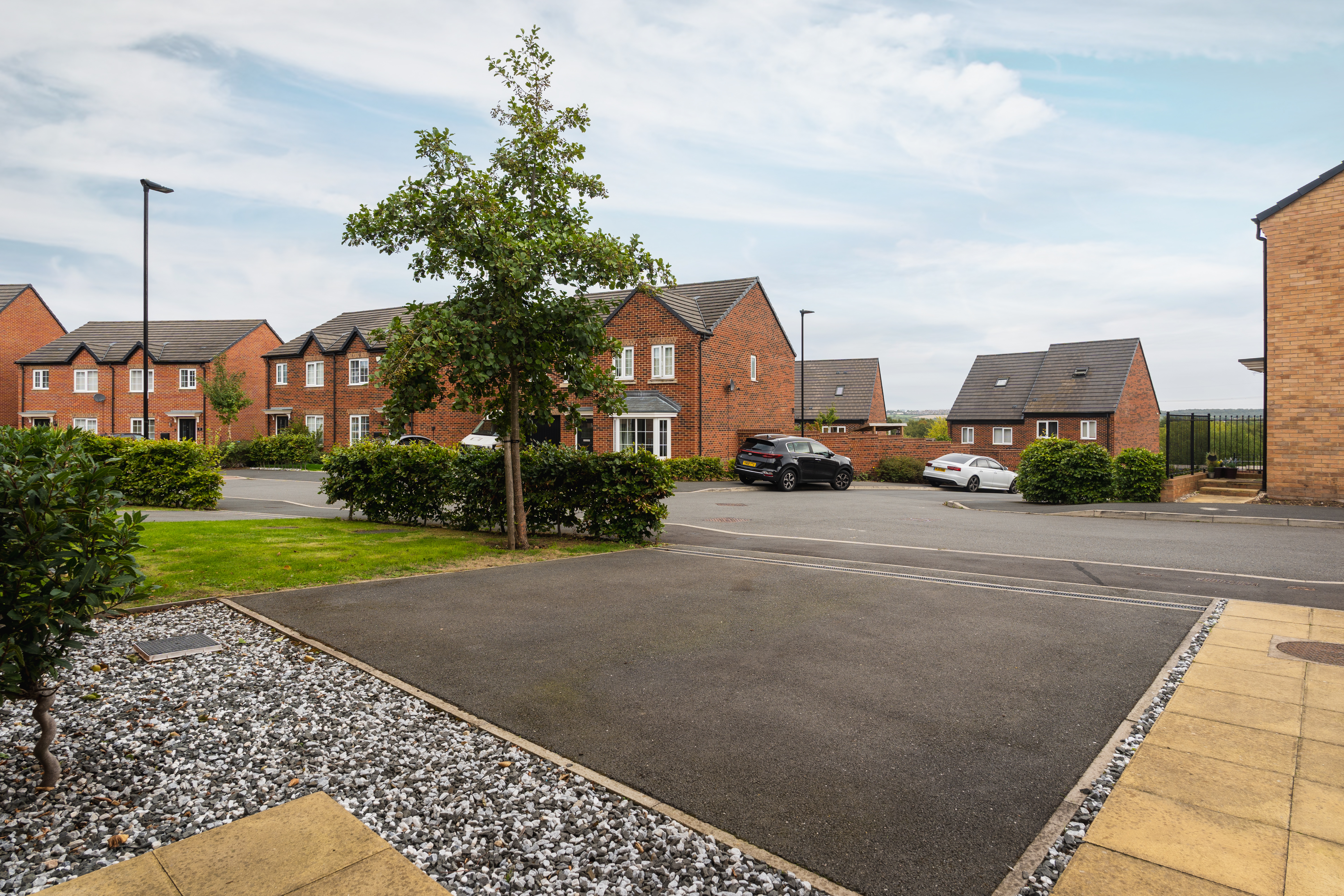 Hewer Court, Halfway, S20, photo 43