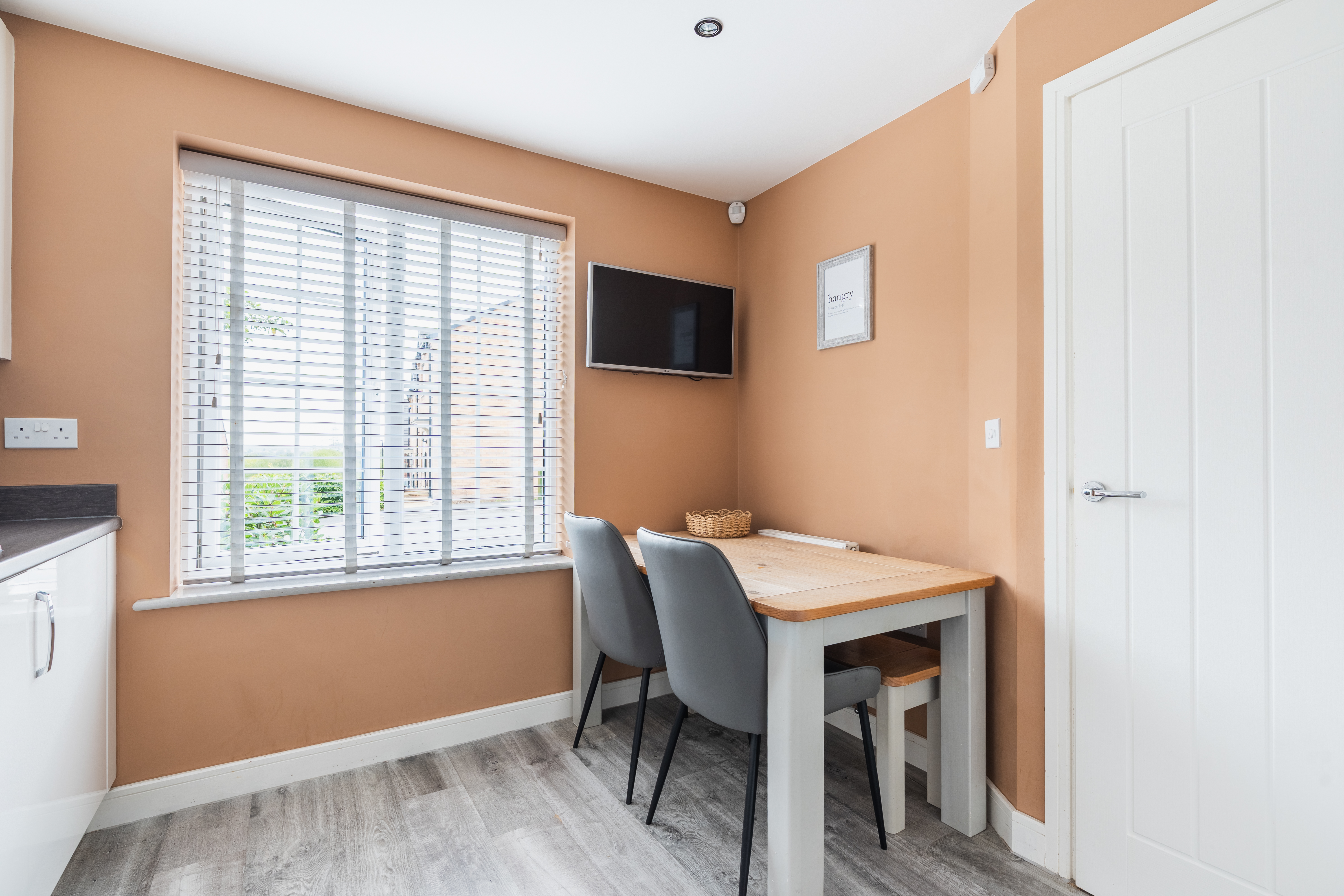 Hewer Court, Halfway, S20, photo 7