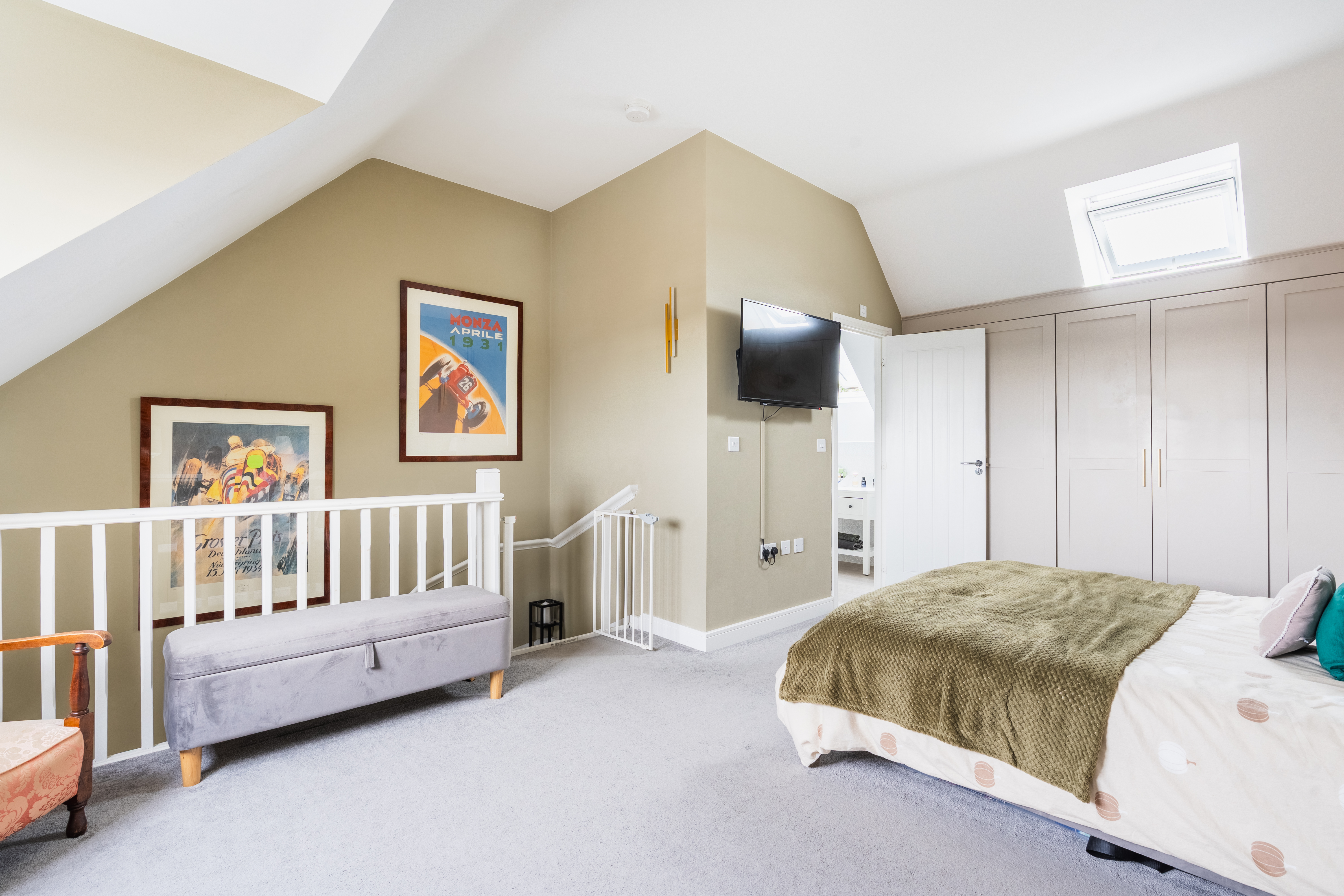Hewer Court, Halfway, S20, photo 16