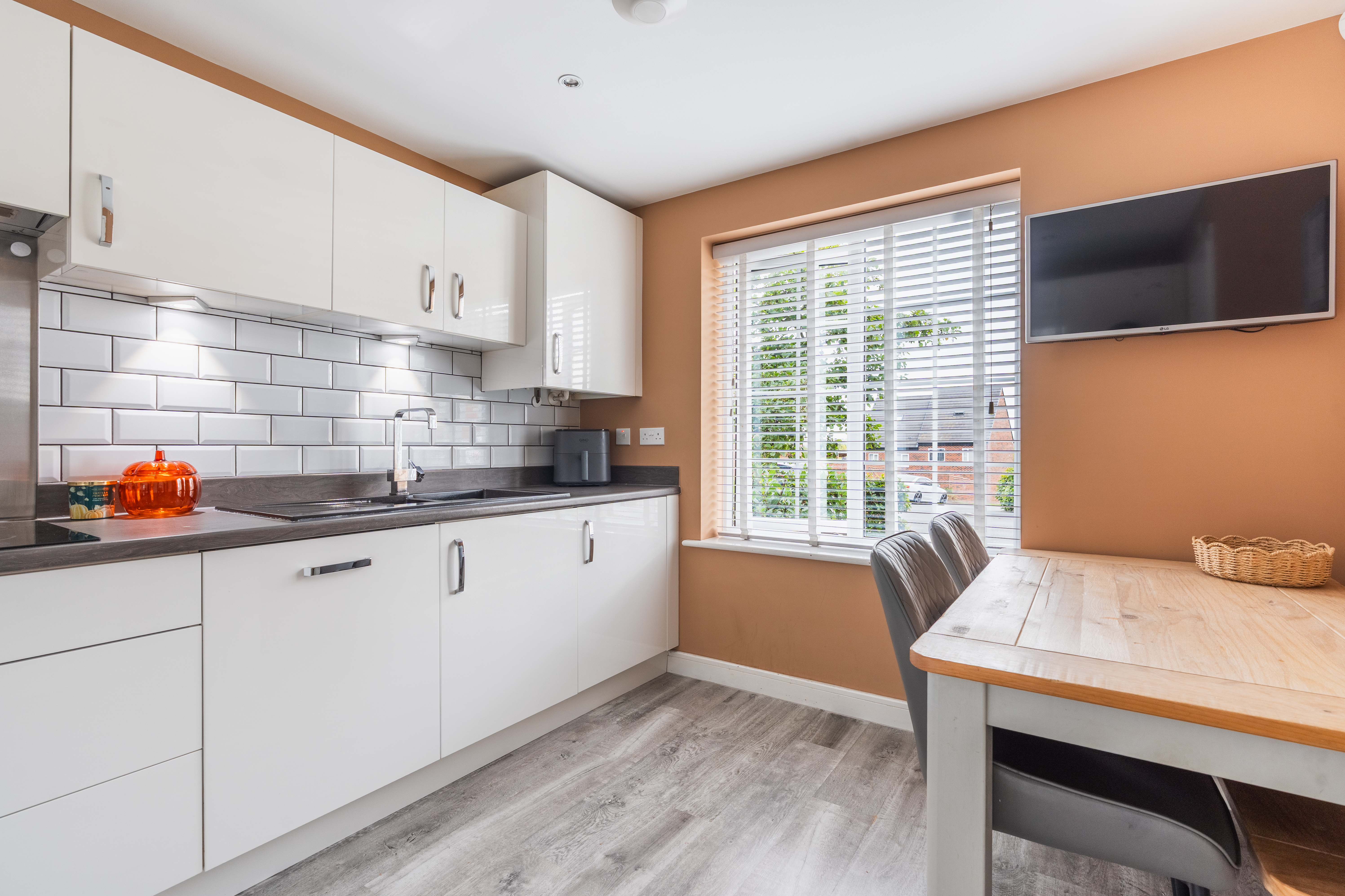 Hewer Court, Halfway, S20, photo 6