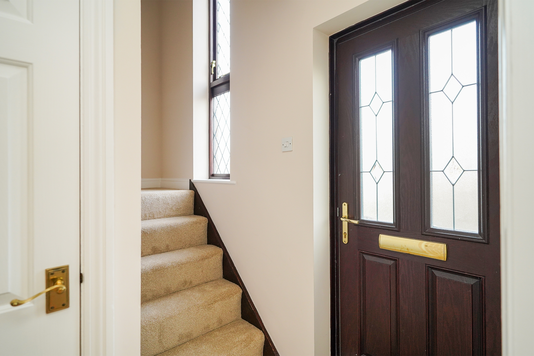 Main Road, Wharncliffe Side, S35, photo 8