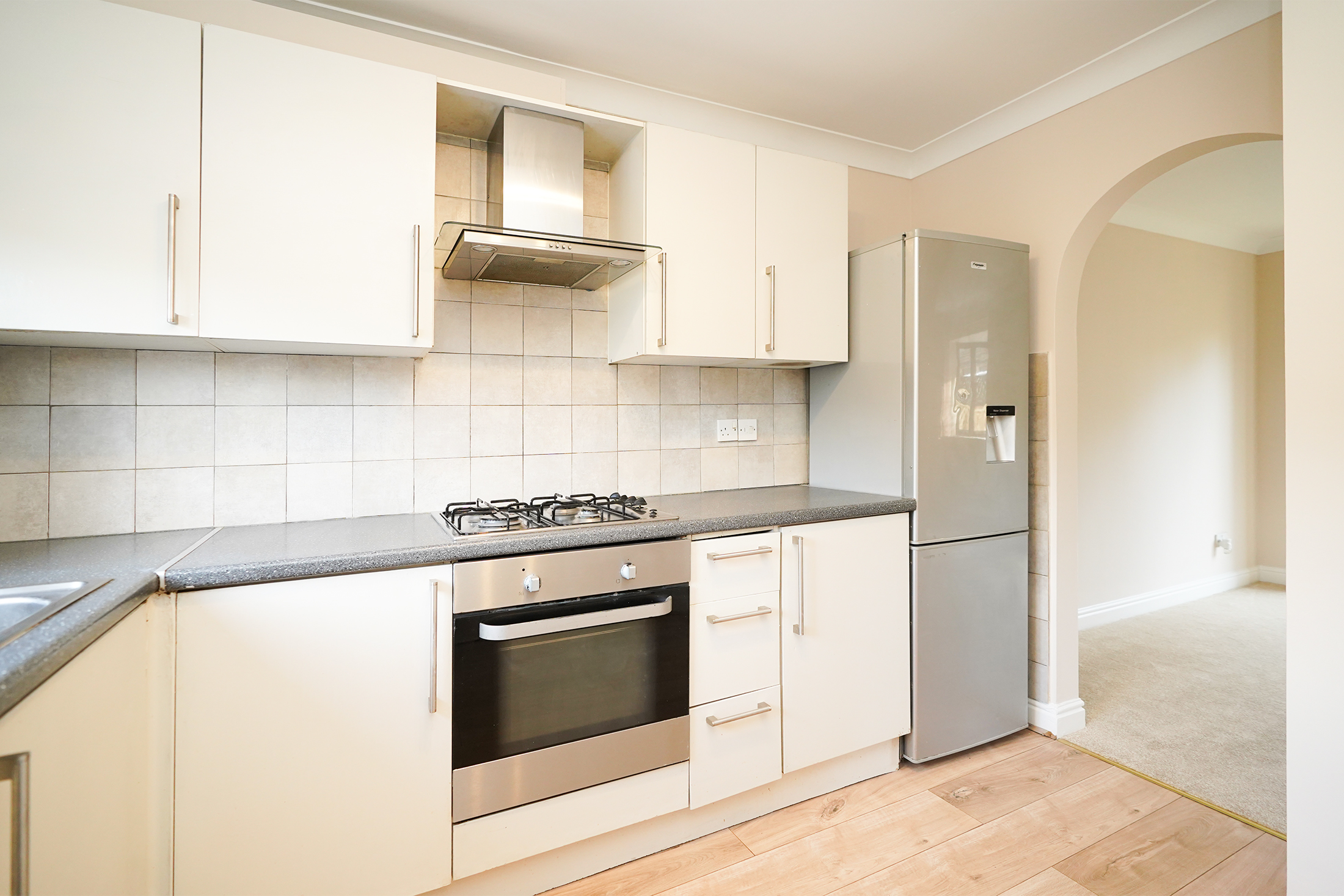 Main Road, Wharncliffe Side, S35, photo 7