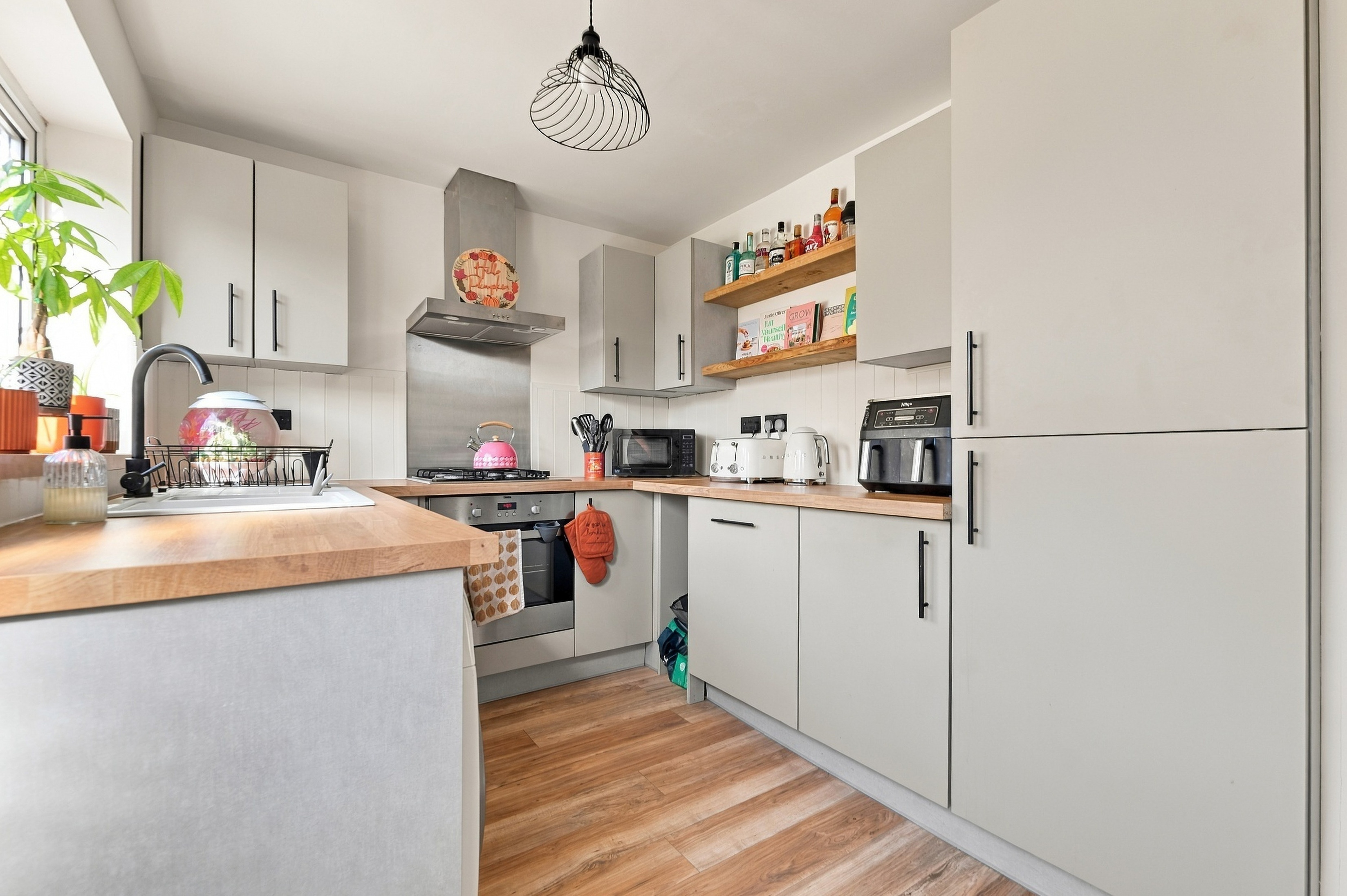 Slack Lane, Heath, S44, photo 8