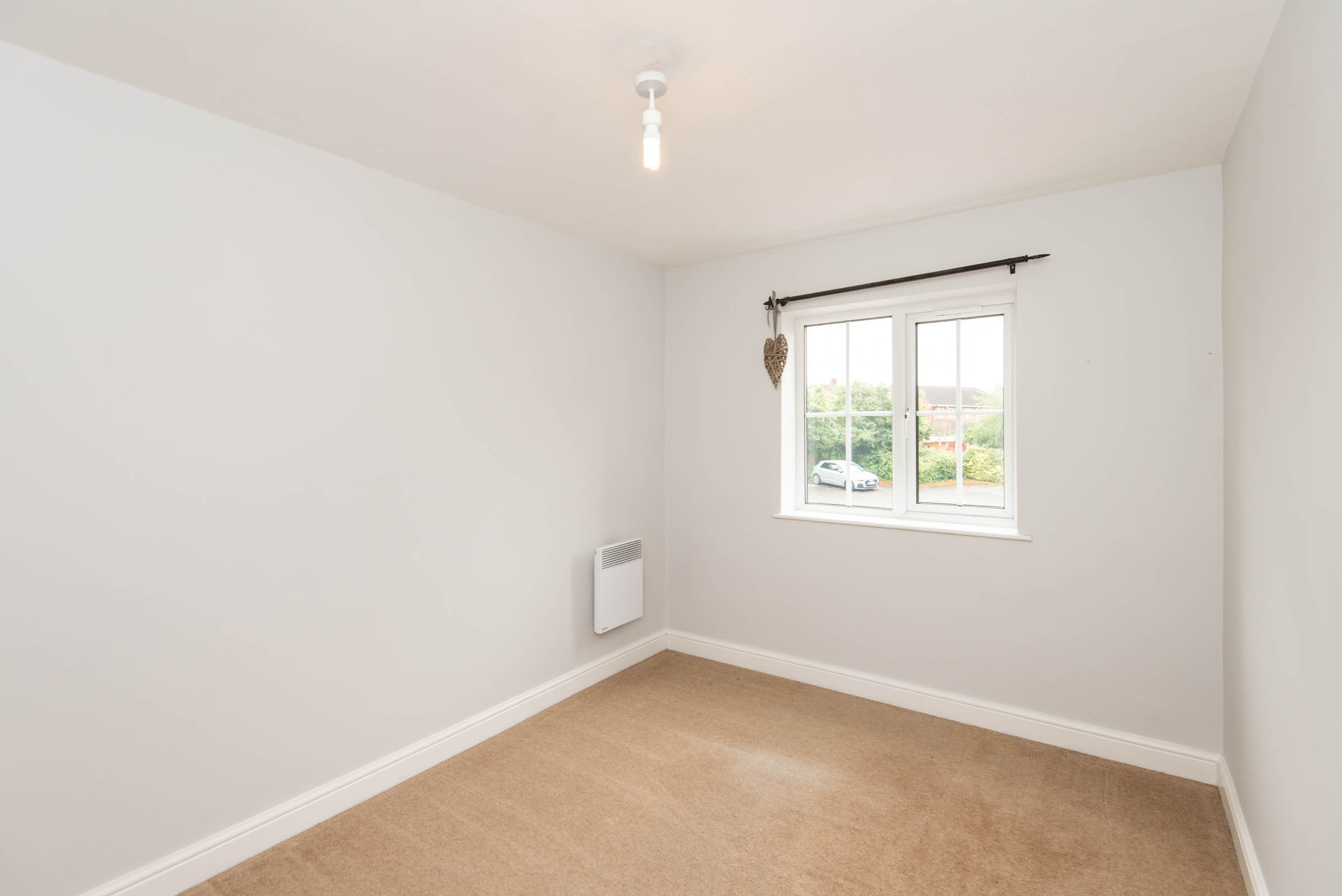 Waterloo Court, Lower Pilsley, S45, photo 3