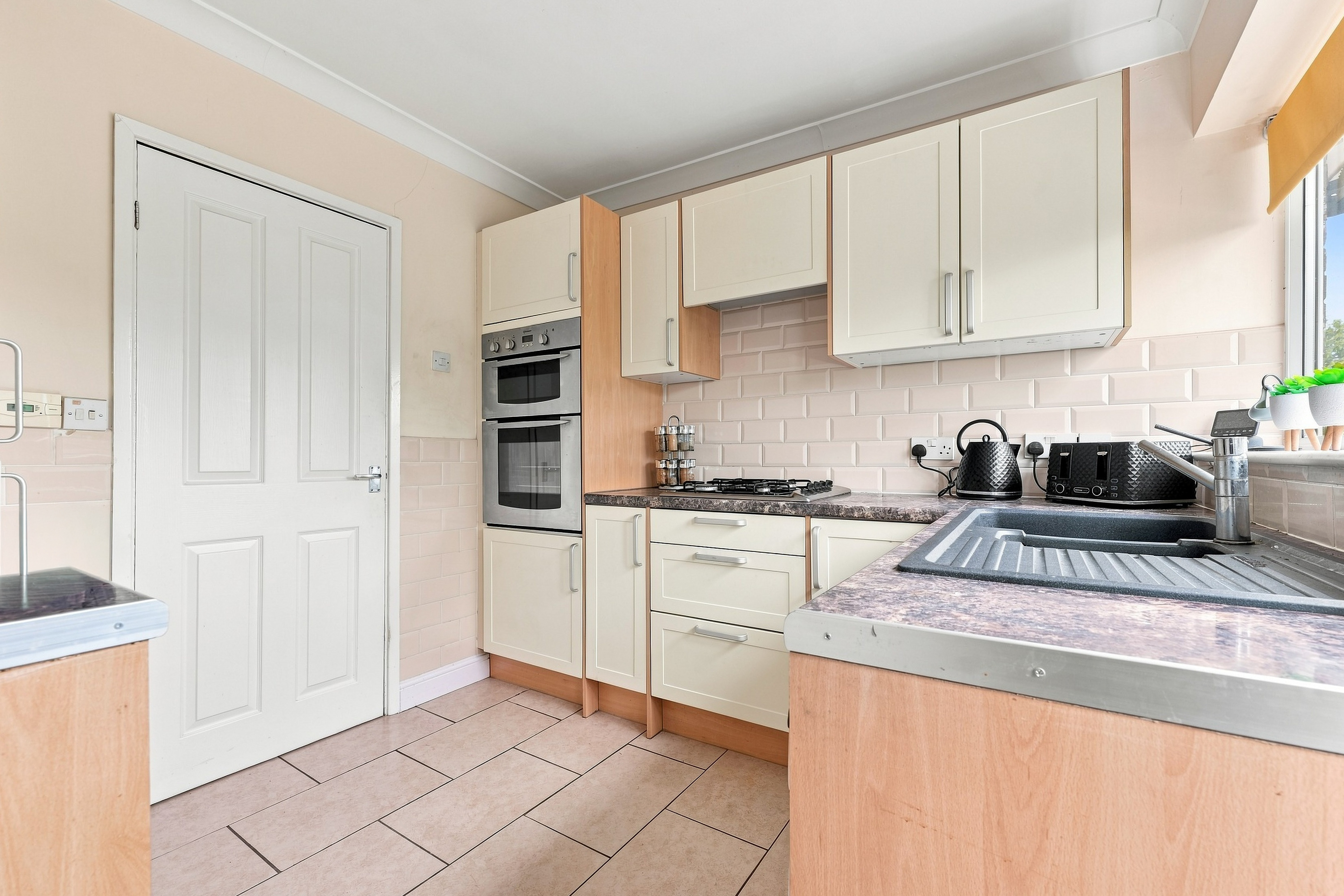Elliott Drive, Inkersall, S43, photo 11
