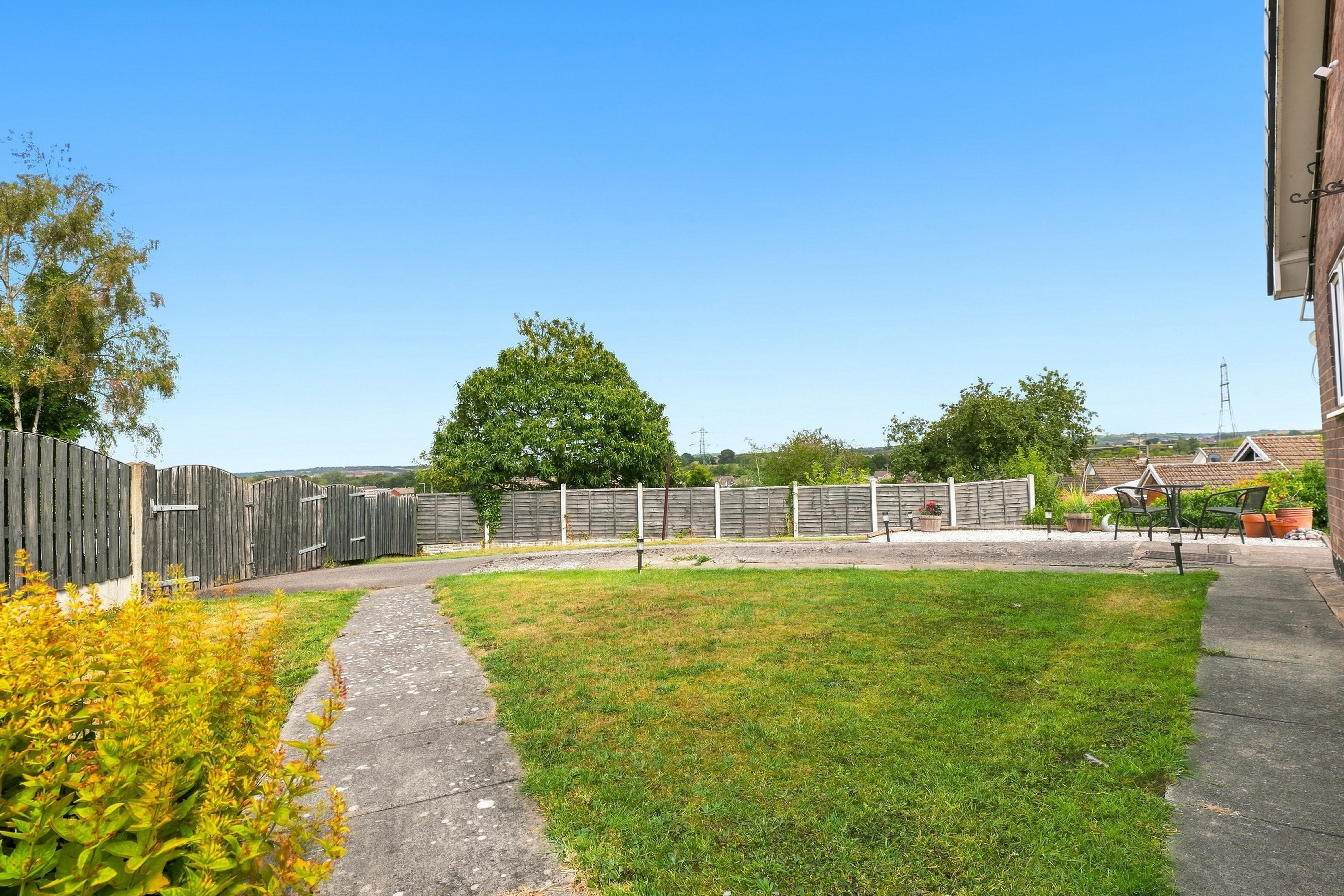 Elliott Drive, Inkersall, S43, photo 22
