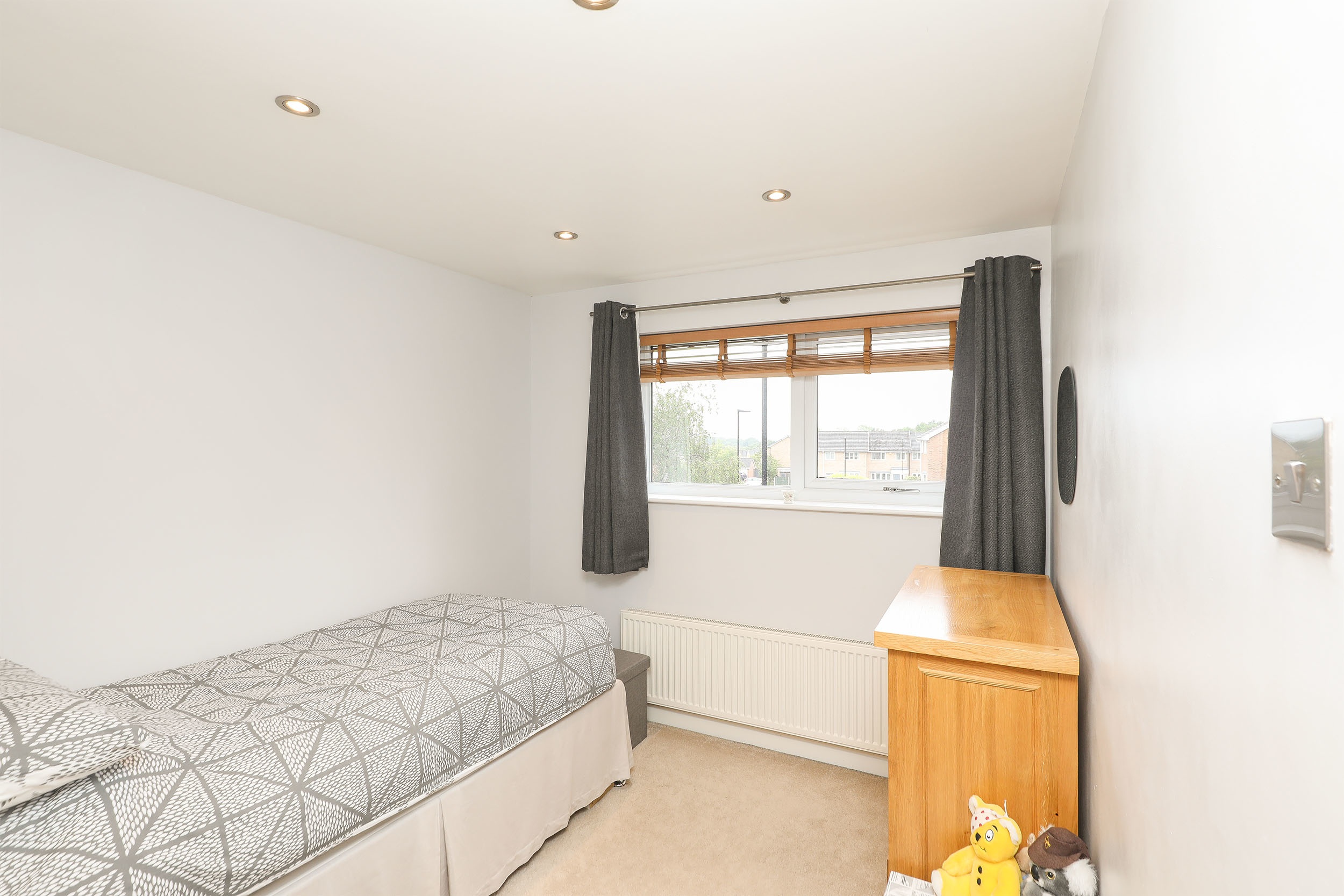 Redfern Grove, Waterthorpe, S20, photo 12