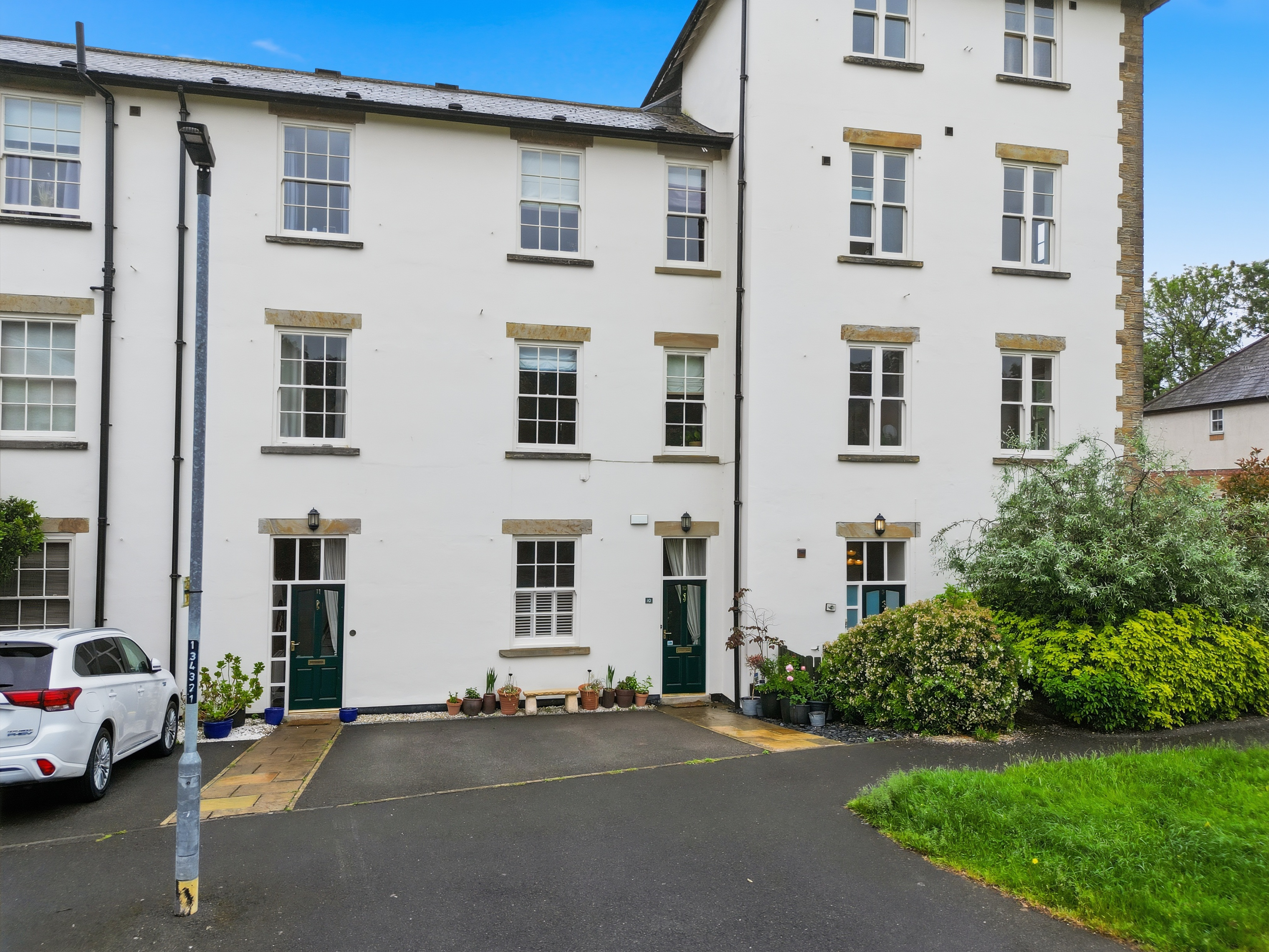 Woodmere Drive, Old Whittington, S41