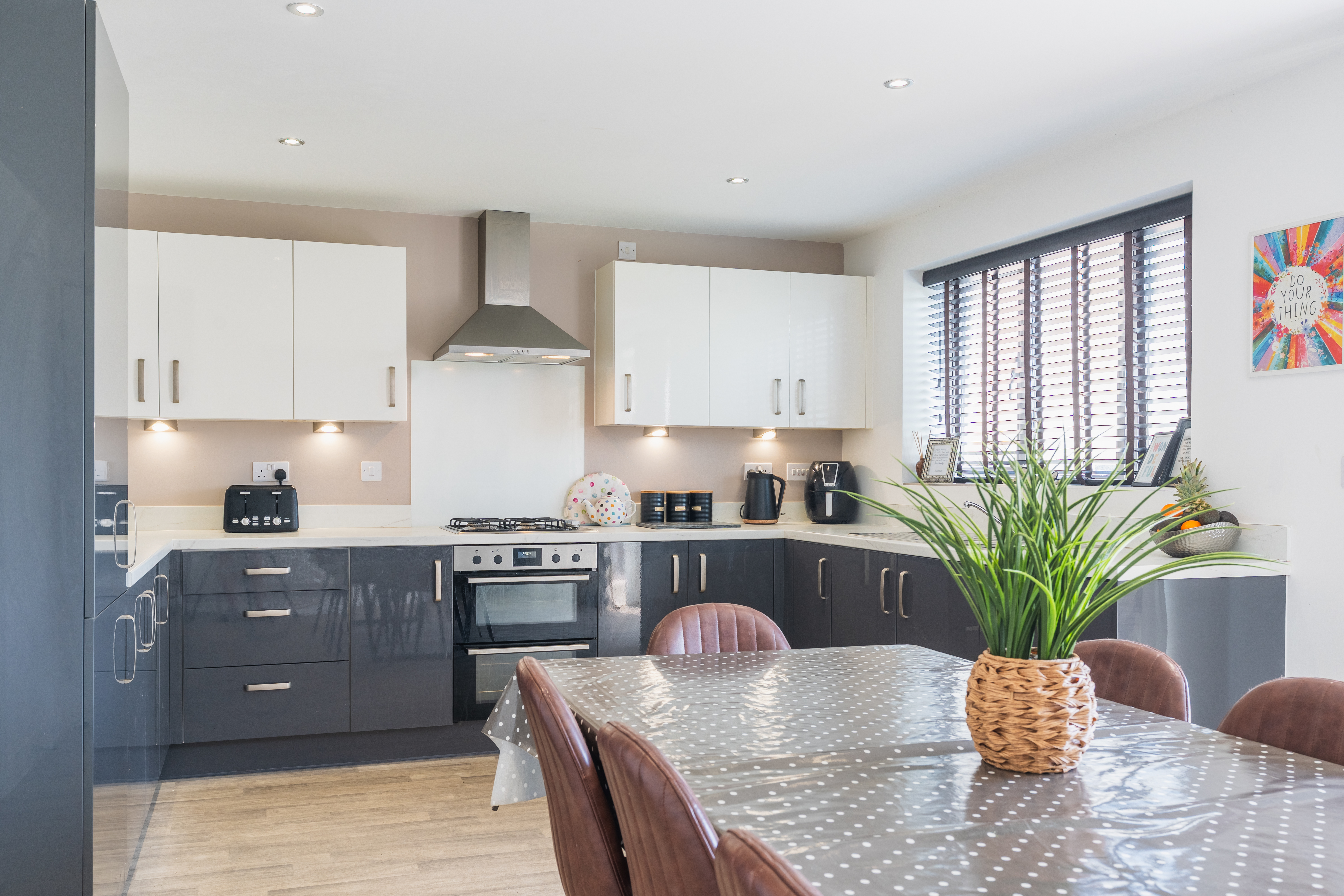Emes Road, Wingerworth, S42, photo 8