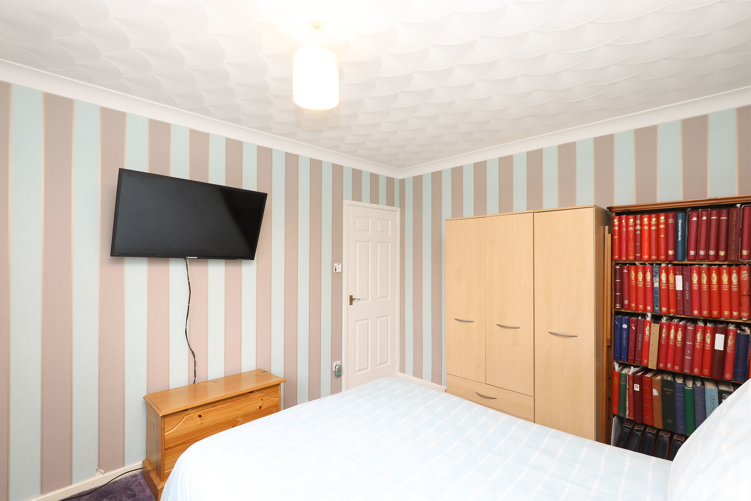 bedroom2 2