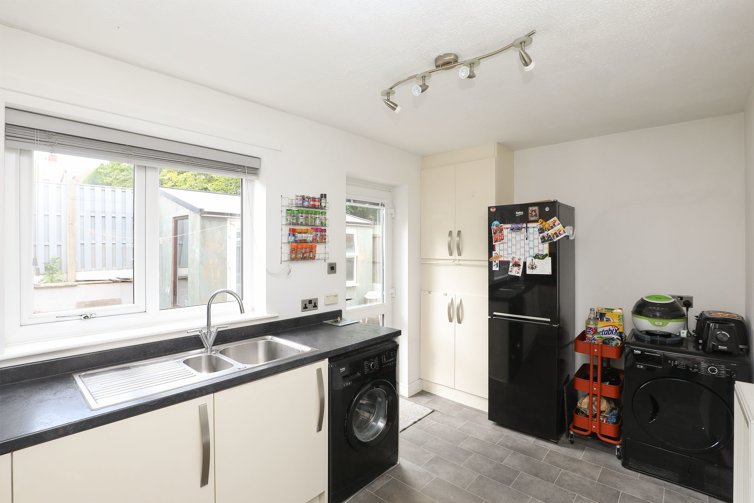 Peterdale Close, Brimington, S43, photo 7