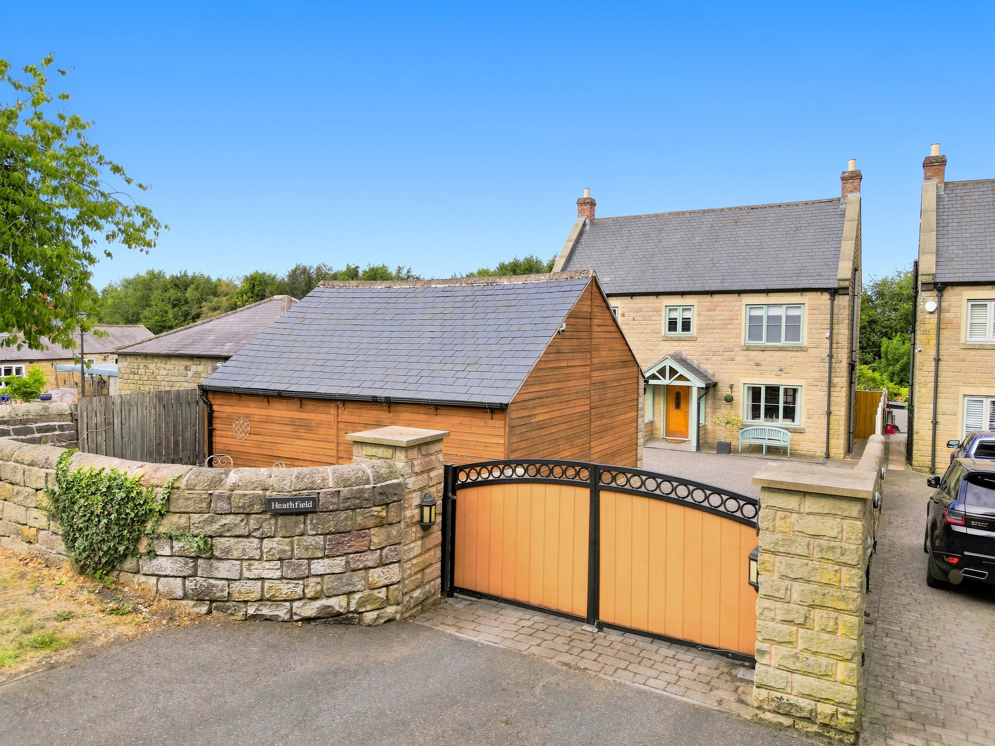 Mansfield Road, Heath, S44