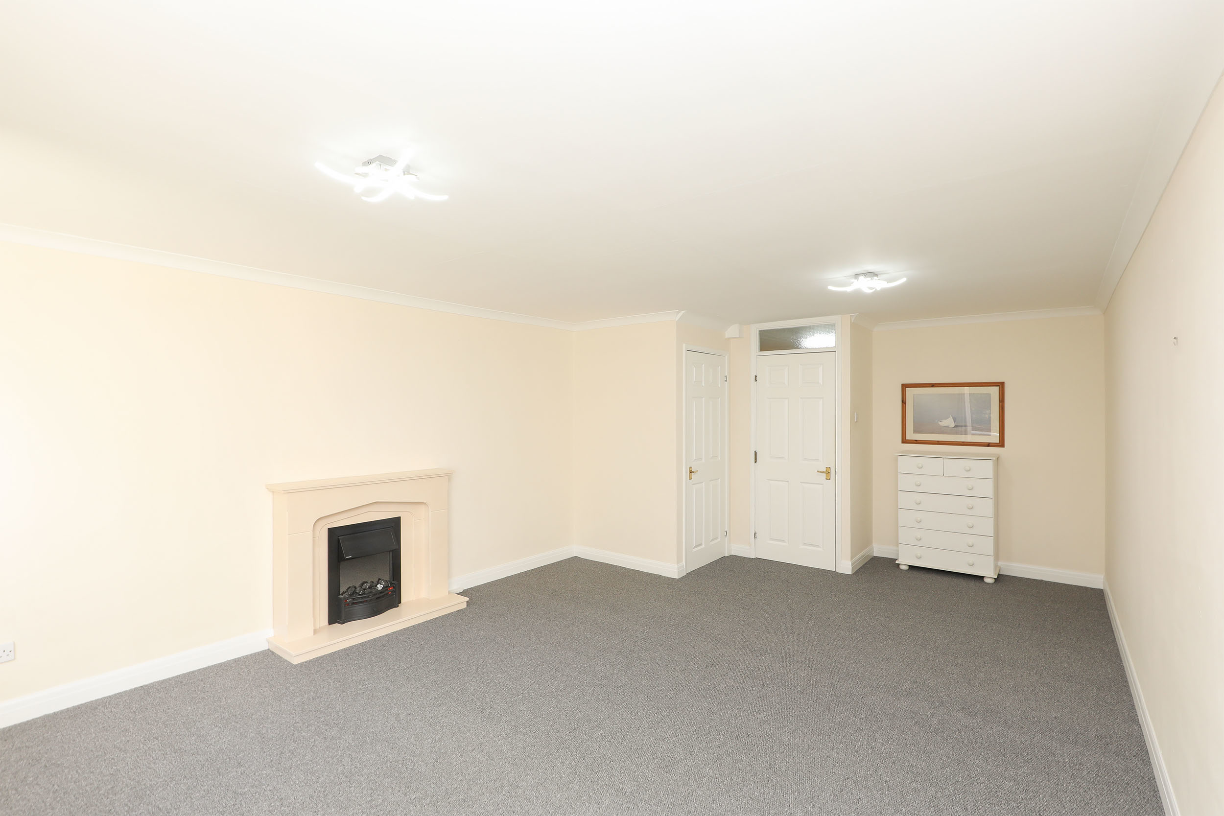 Lindisfarne Court, Chesterfield, S40, photo 3