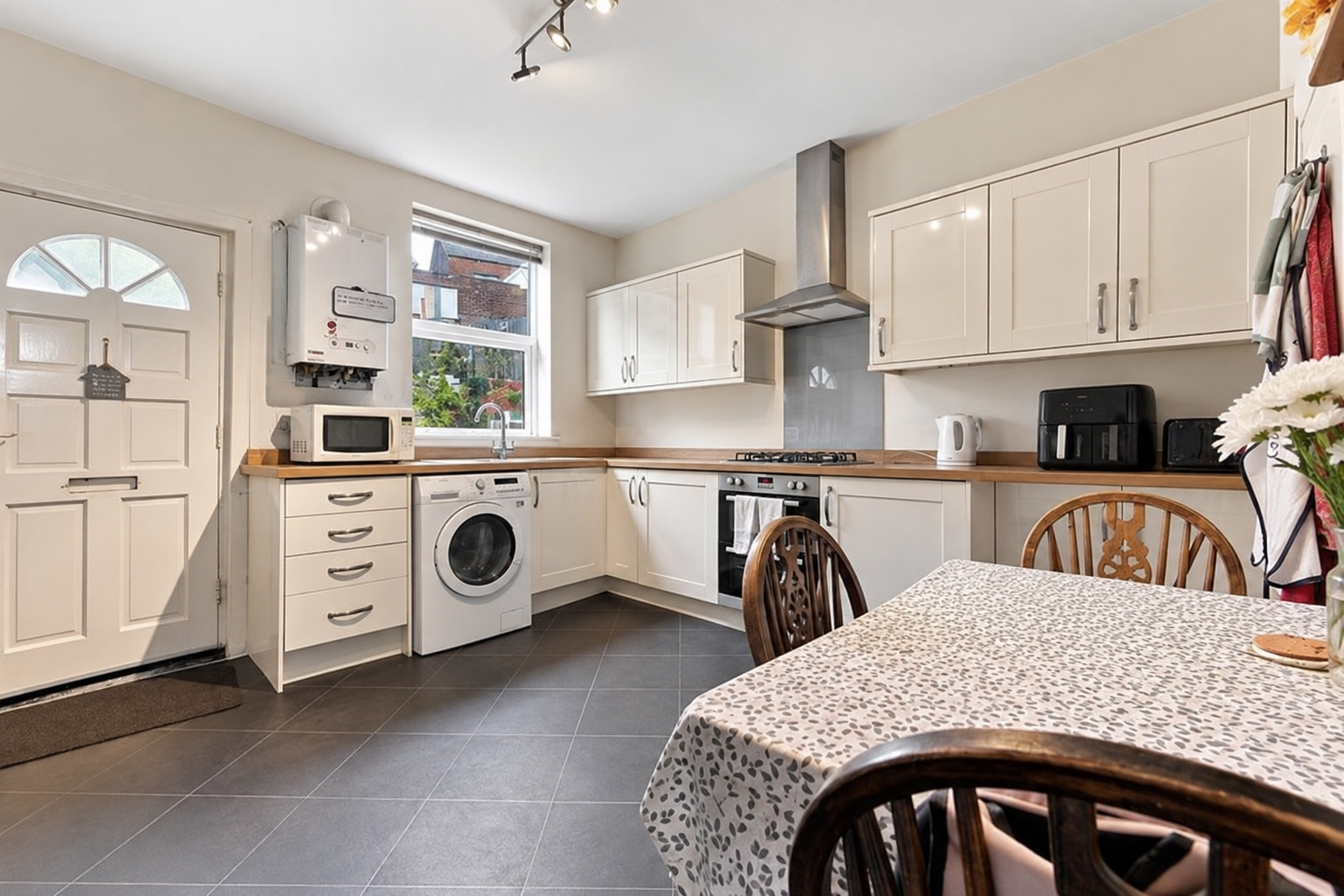 Woodseats Road, Sheffield, S8