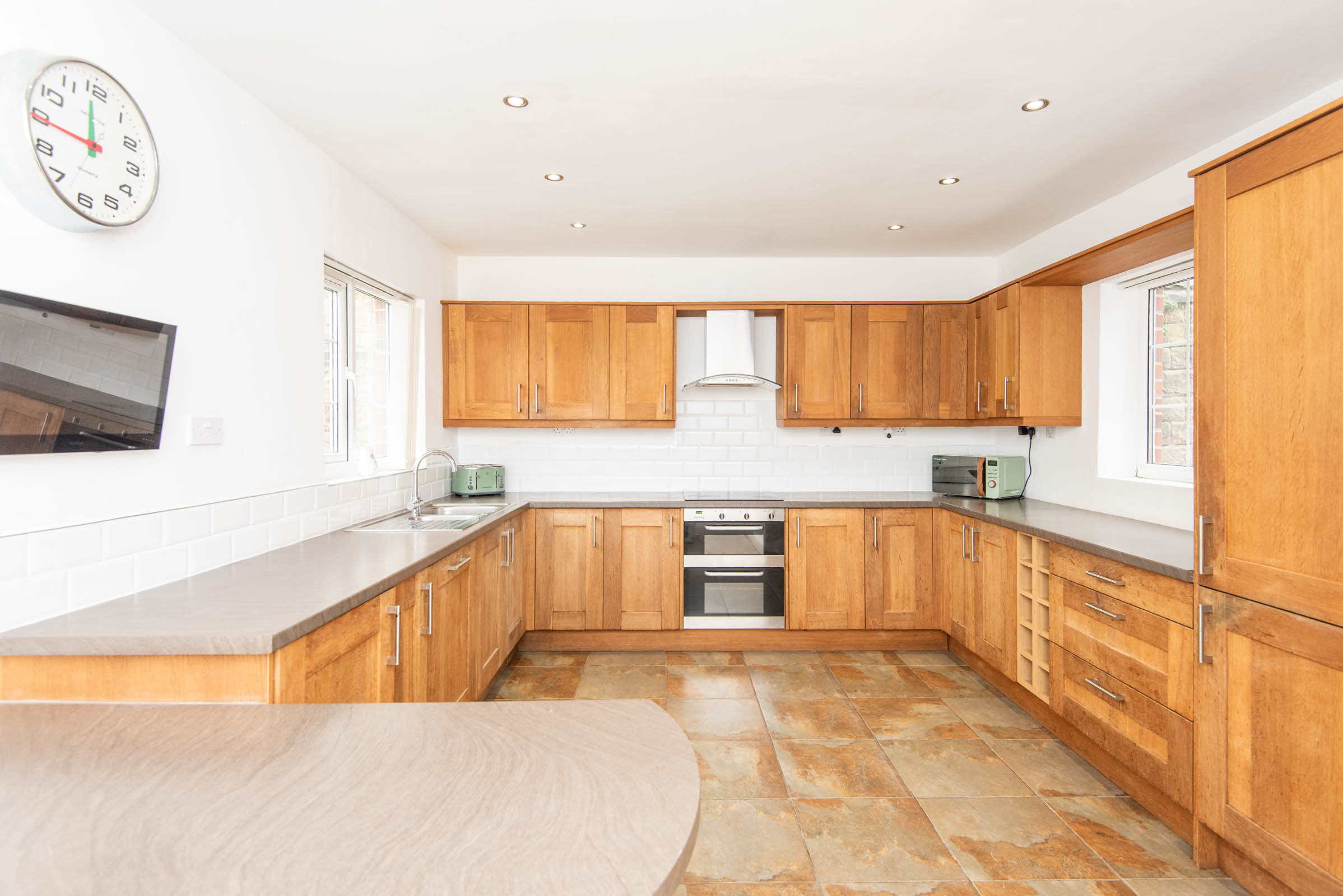 New Road, Holymoorside, S42, photo 9