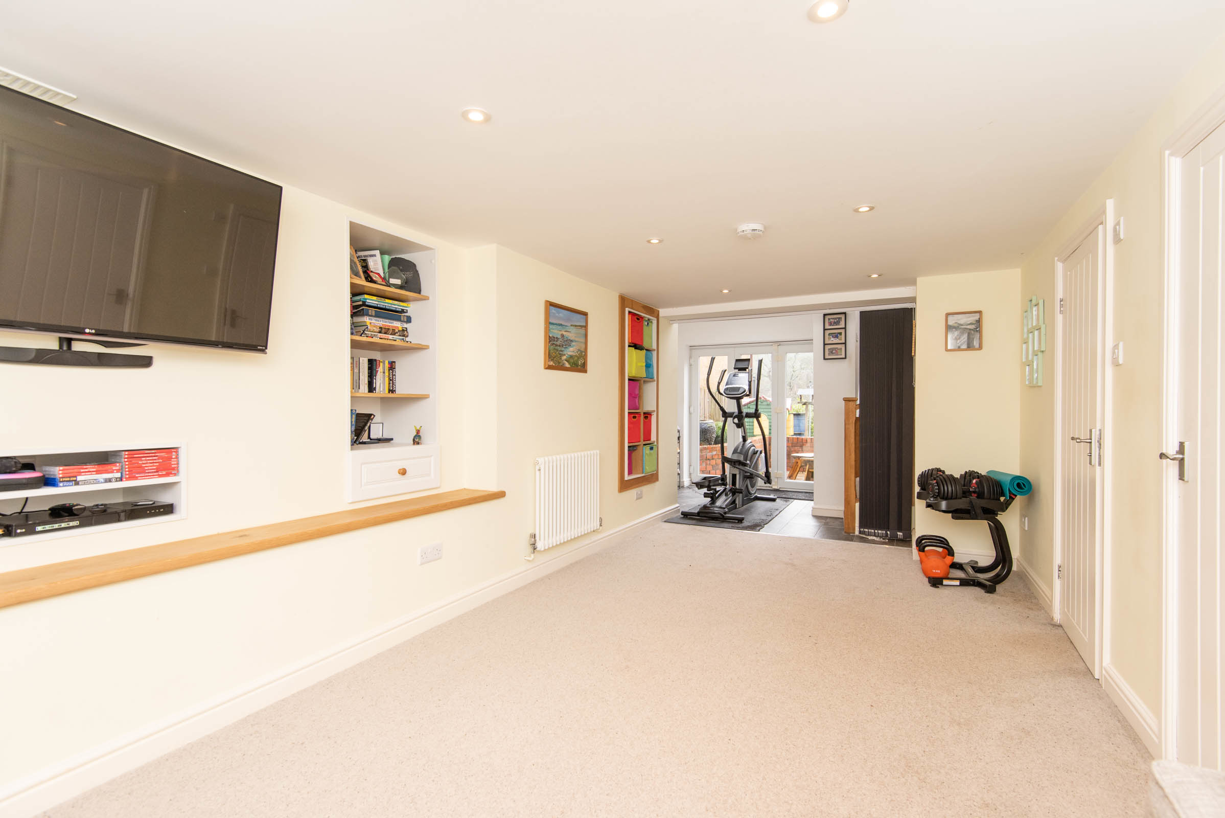 New Road, Holymoorside, S42, photo 11