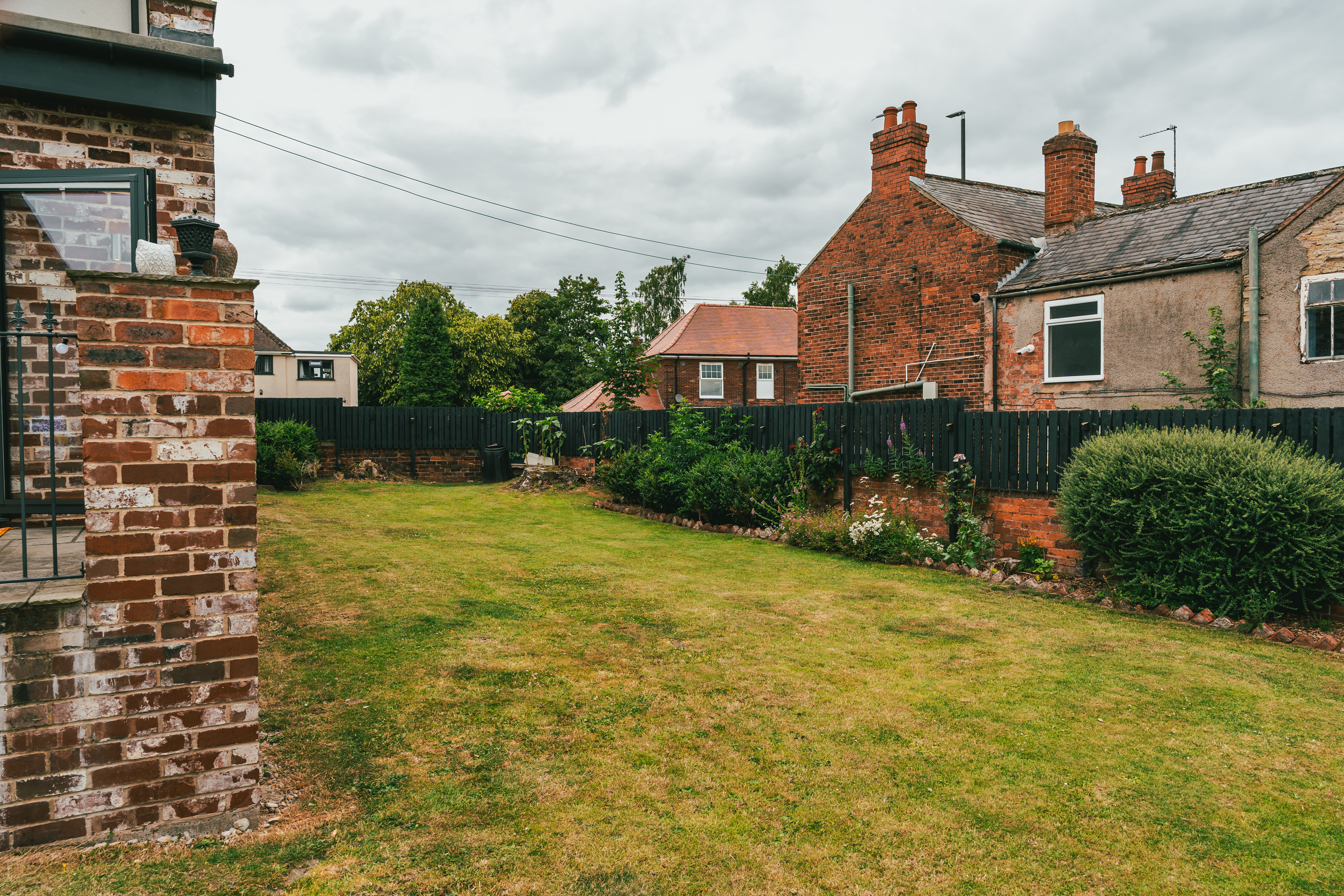 Top Road, Calow, S44, photo 43