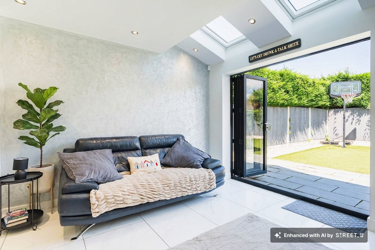 Redfern Grove, Waterthorpe, S20, photo 11