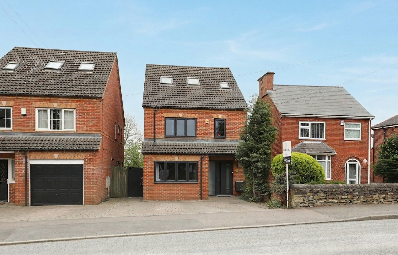Manor Road, Brimington, S43