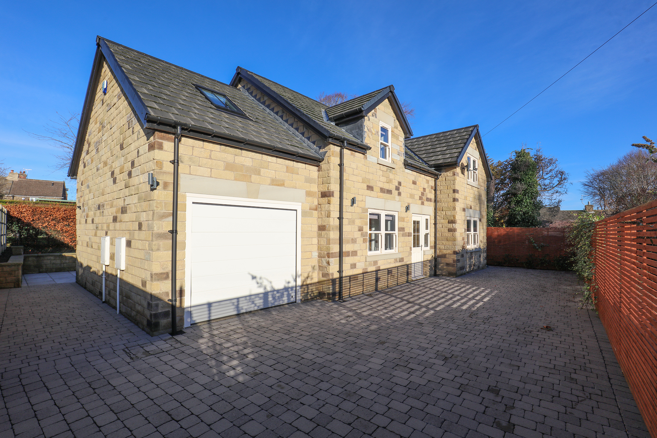 High Street, Dore, S17