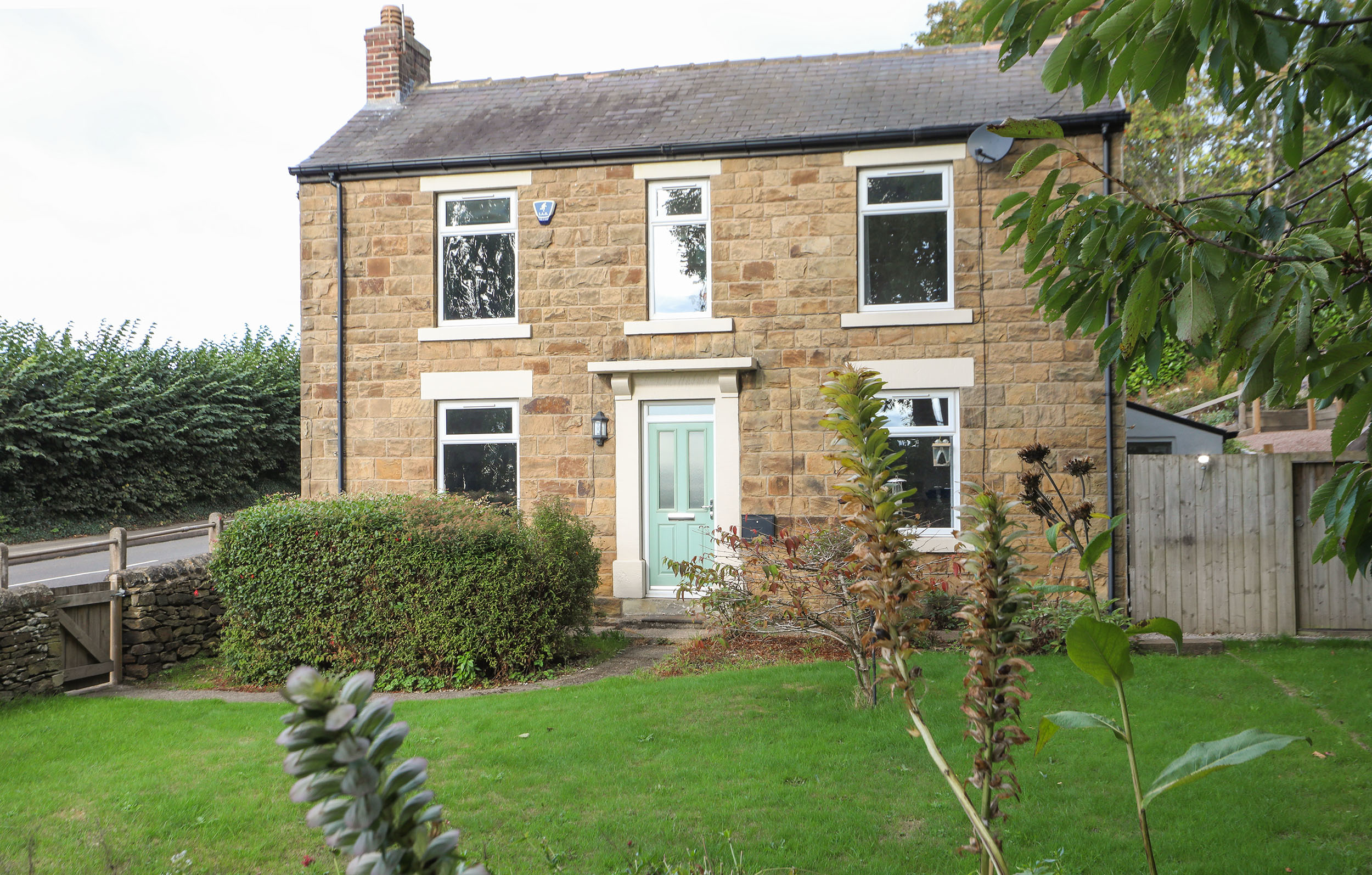 Sunnybank Cottage, Main Road, Marsh Lane, S21, photo 52