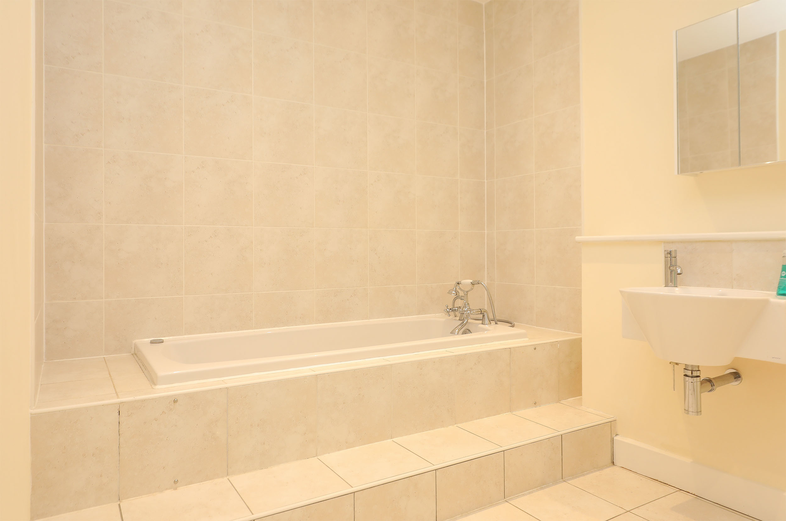 Tarascon, Kenwood Court, Sheffield, S7, photo 19