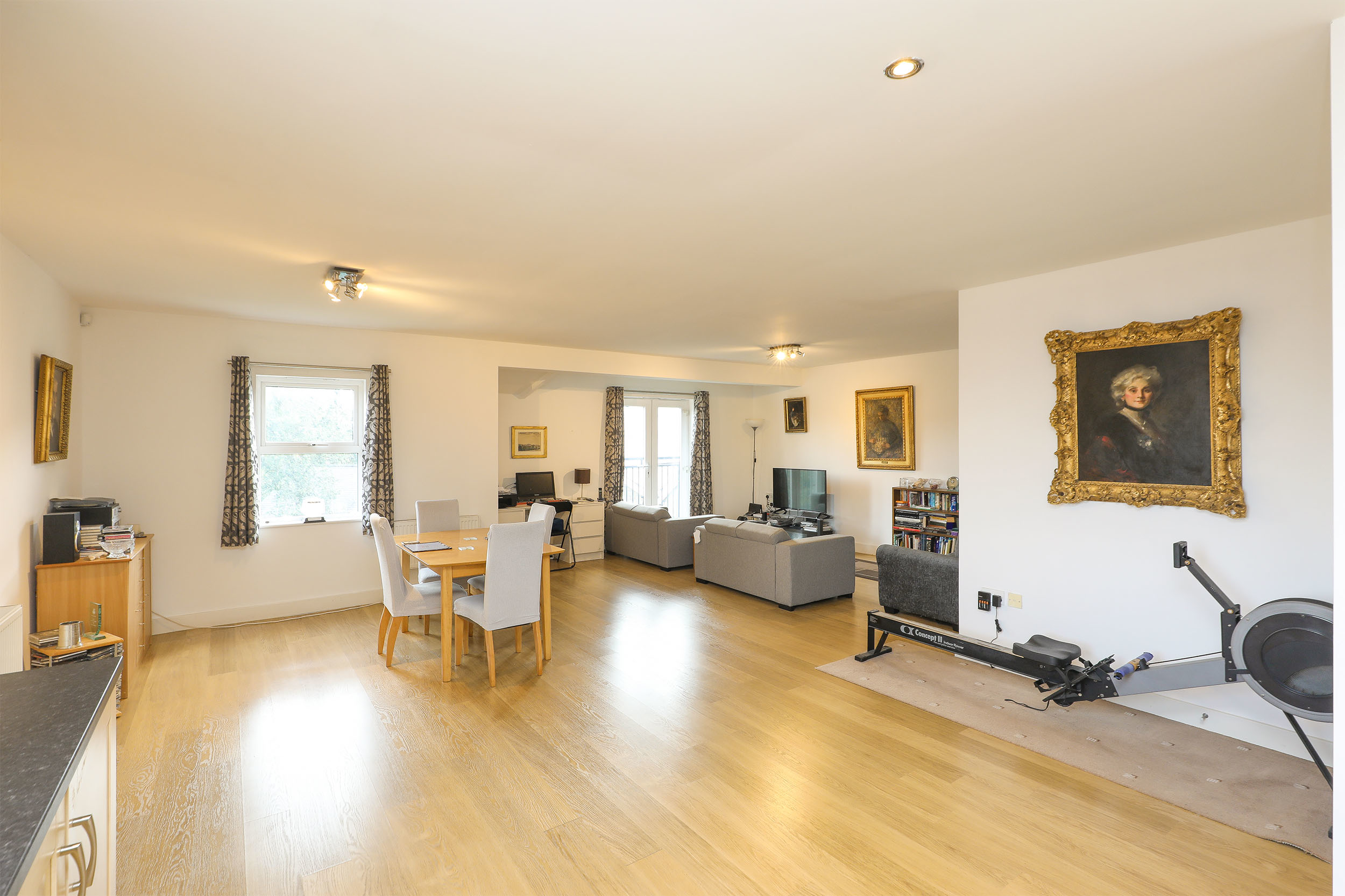 Tarascon, Kenwood Court, Sheffield, S7, photo 2