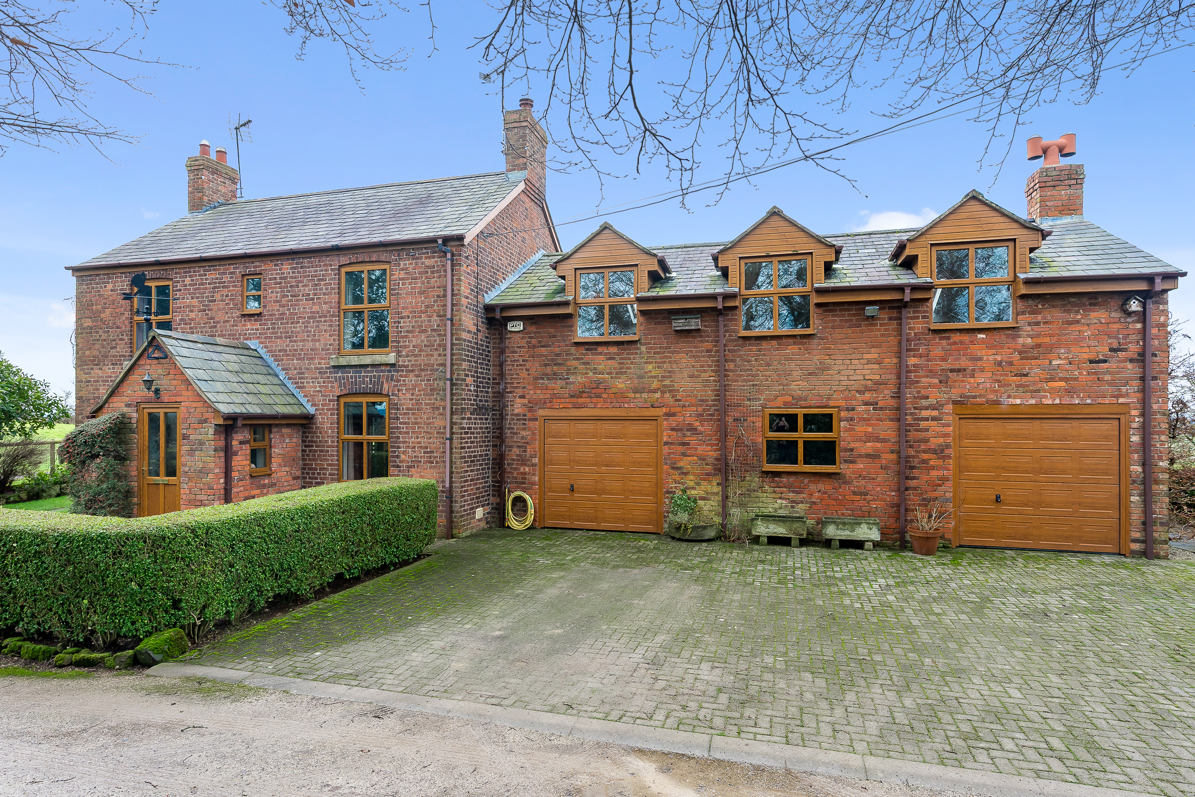 The Hollies, Station Road, Great Barrow, CH3 7JN