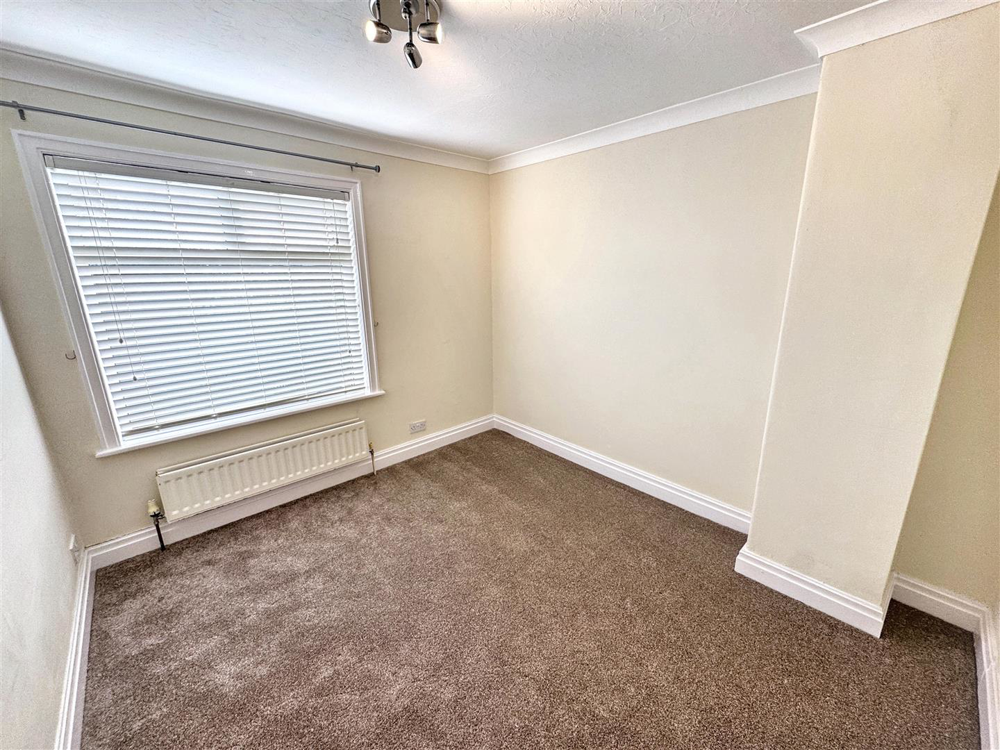 Church Street, Oakworth, Keighley, BD22 7PP, photo 8