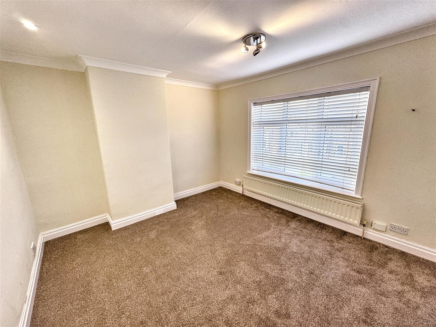 Church Street, Oakworth, Keighley, BD22 7PP, photo 6