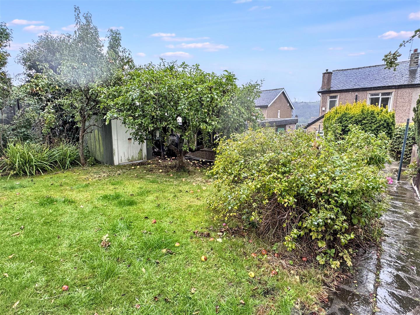 Bradford Road, Riddlesden, Keighley, BD20 5JR, photo 20