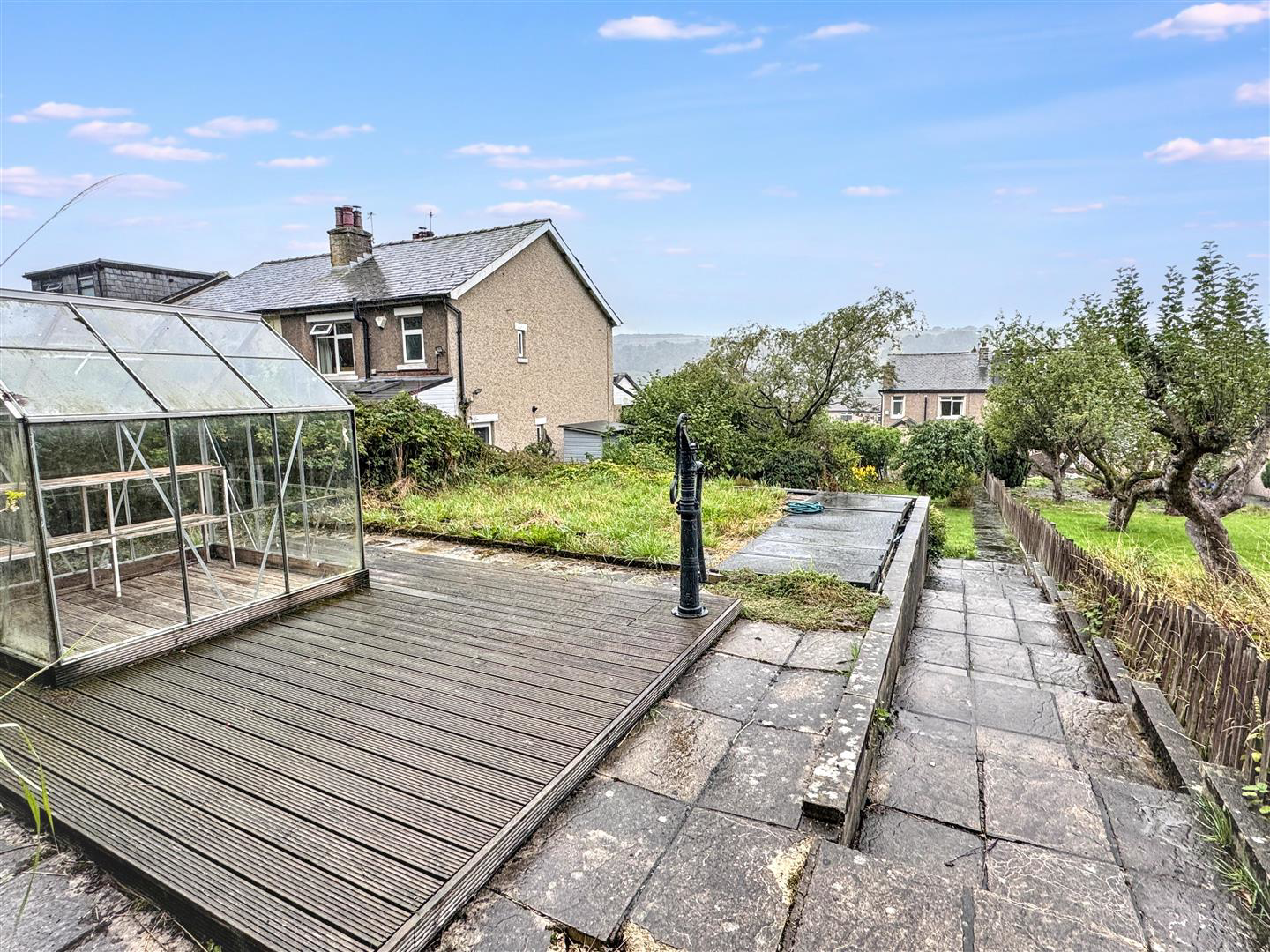 Bradford Road, Riddlesden, Keighley, BD20 5JR, photo 19