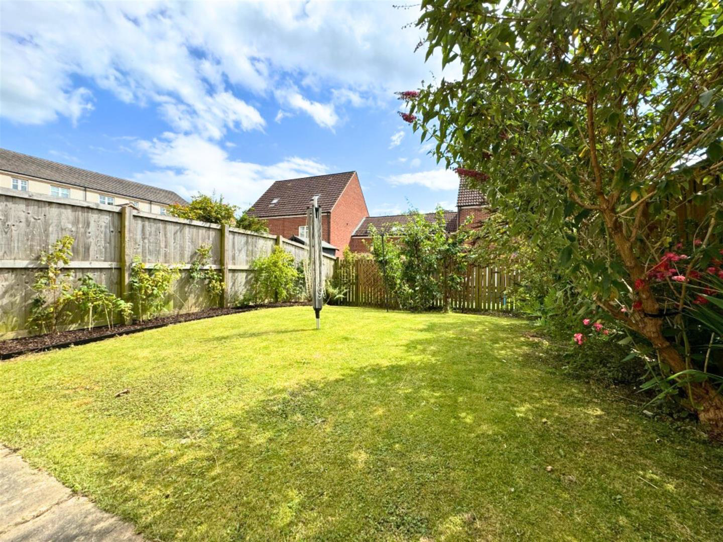 St. Martins Field, Otley, LS21 2FN, photo 4