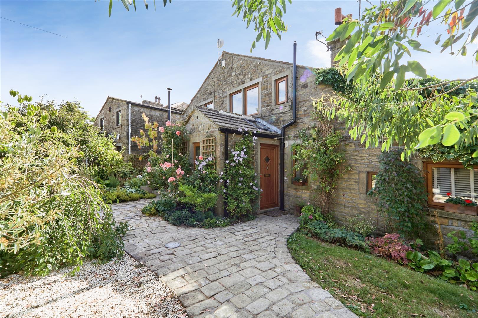 Todley Hall Road, Oakworth, Keighley, BD22 0QB