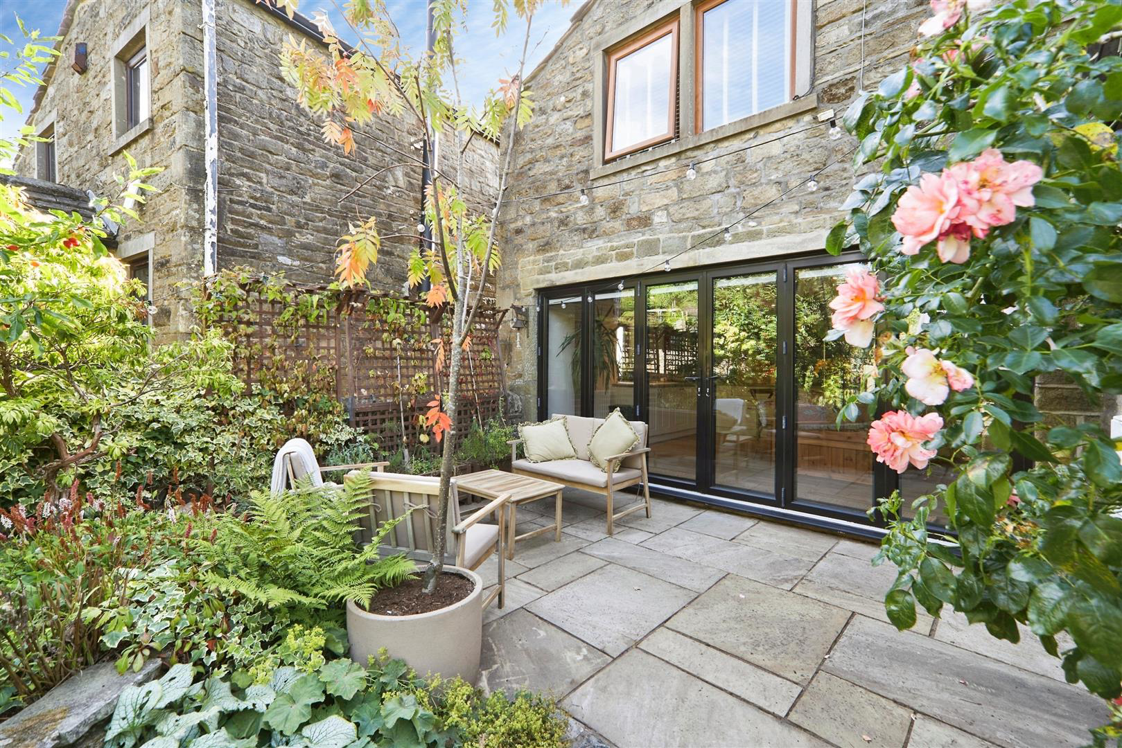 Todley Hall Road, Oakworth, Keighley, BD22 0QB, photo 4