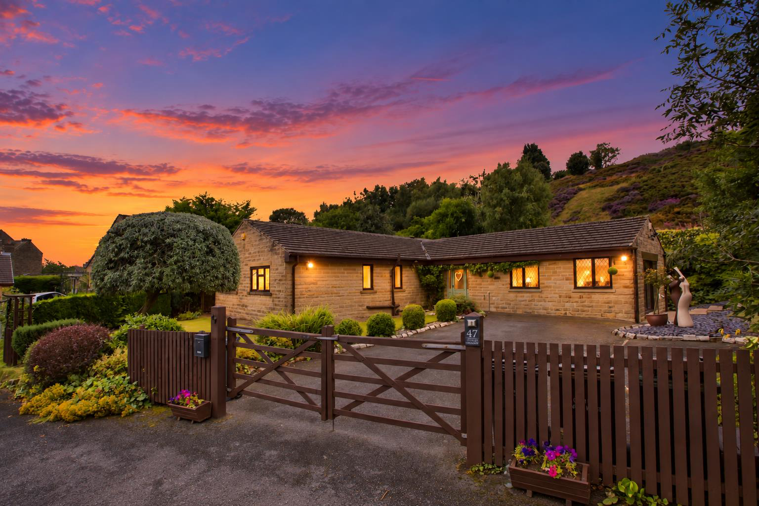 Ogden Crescent, Denholme, Bradford, BD13 4LD