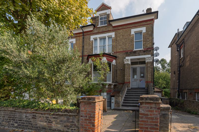 The Avenue, Queens Park, NW6 7YD
