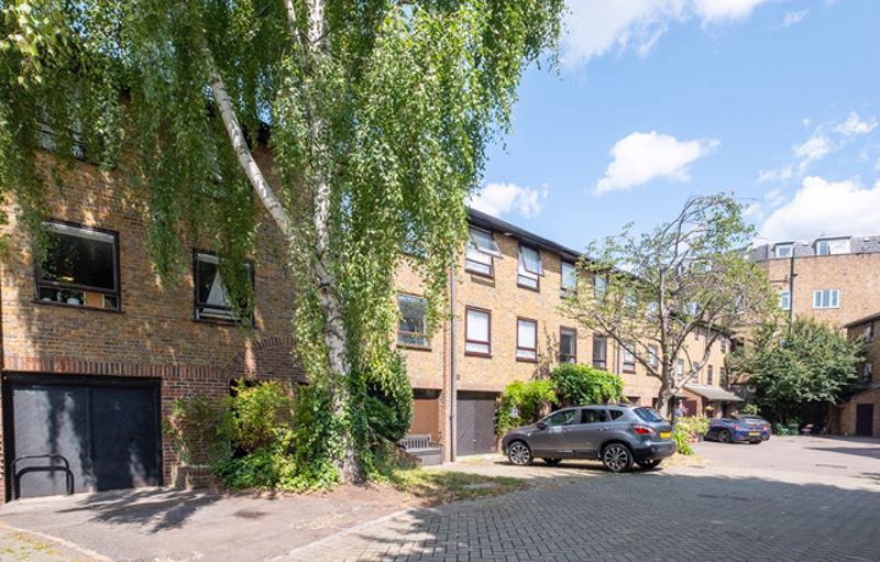 Abinger Mews, Maida Vale, London, W9 3SP