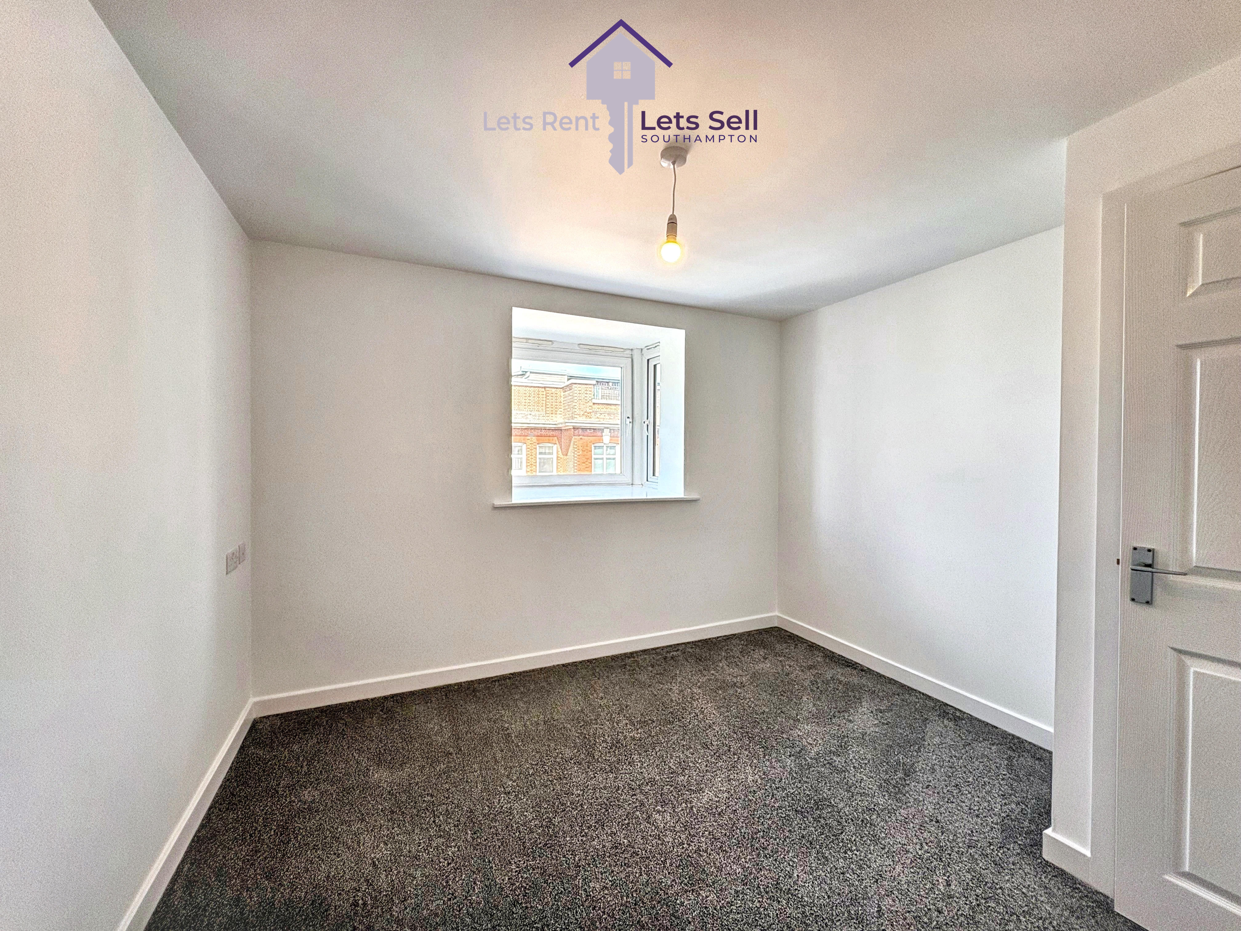 Chapel Annexe, 8 Anglesea Terrace, SO14, photo 5