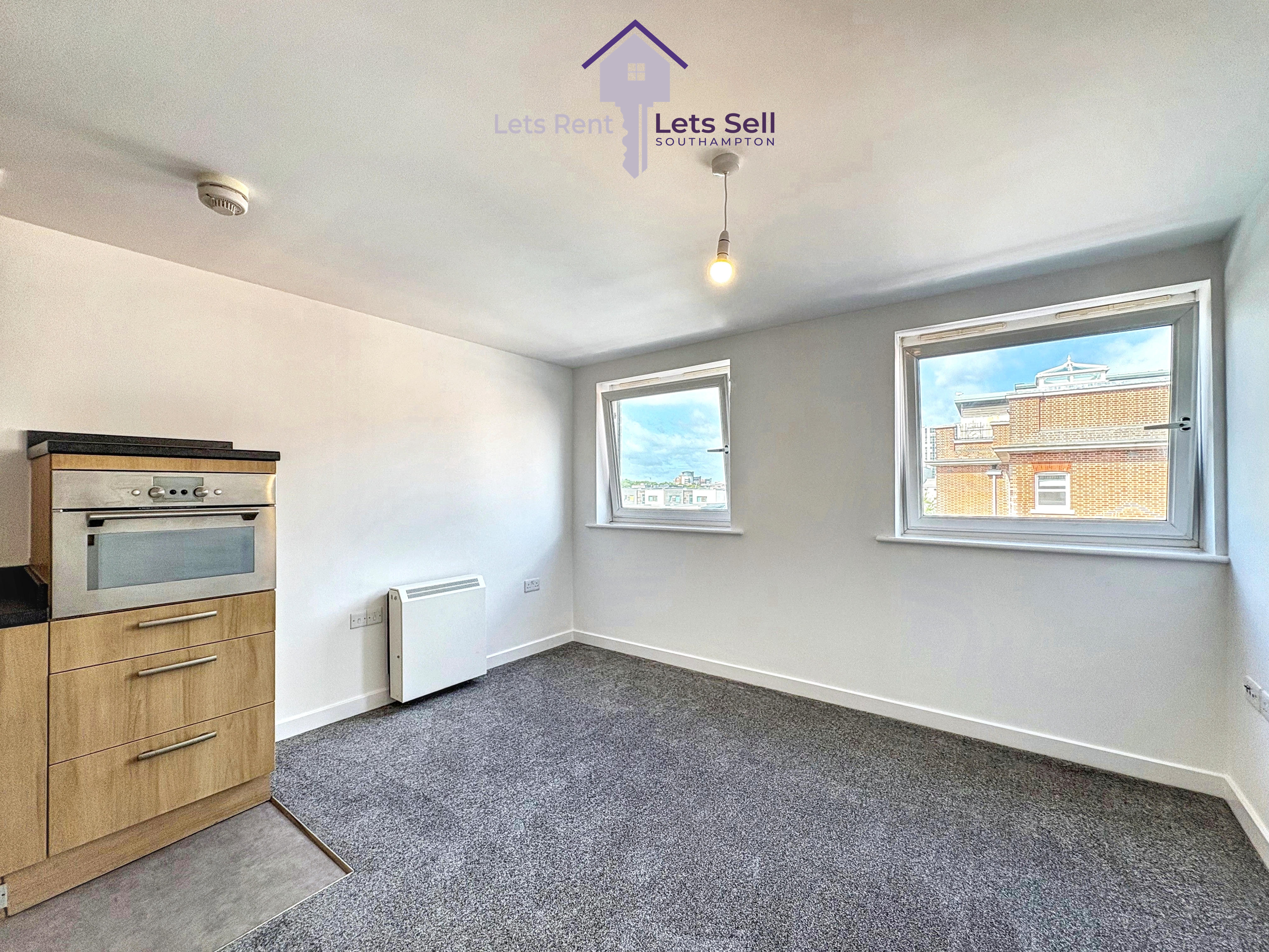 Chapel Annexe, 8 Anglesea Terrace, SO14, photo 8