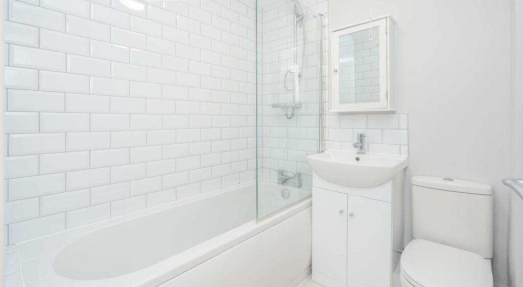 Cobden Marine Court, Pettinger Gardens, SO17, photo 5