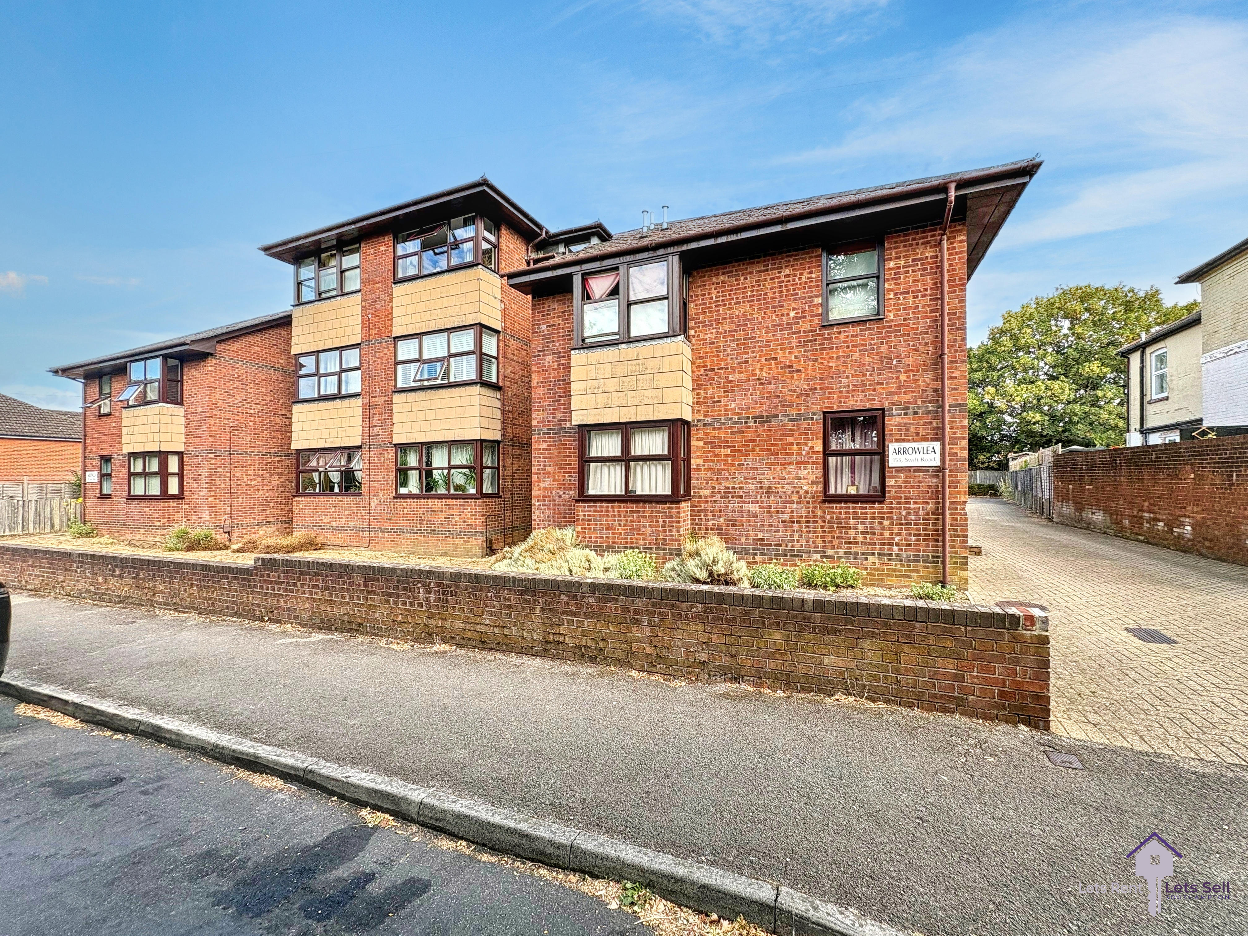 Arrowlea, 153 Swift Road, SO19, photo 3