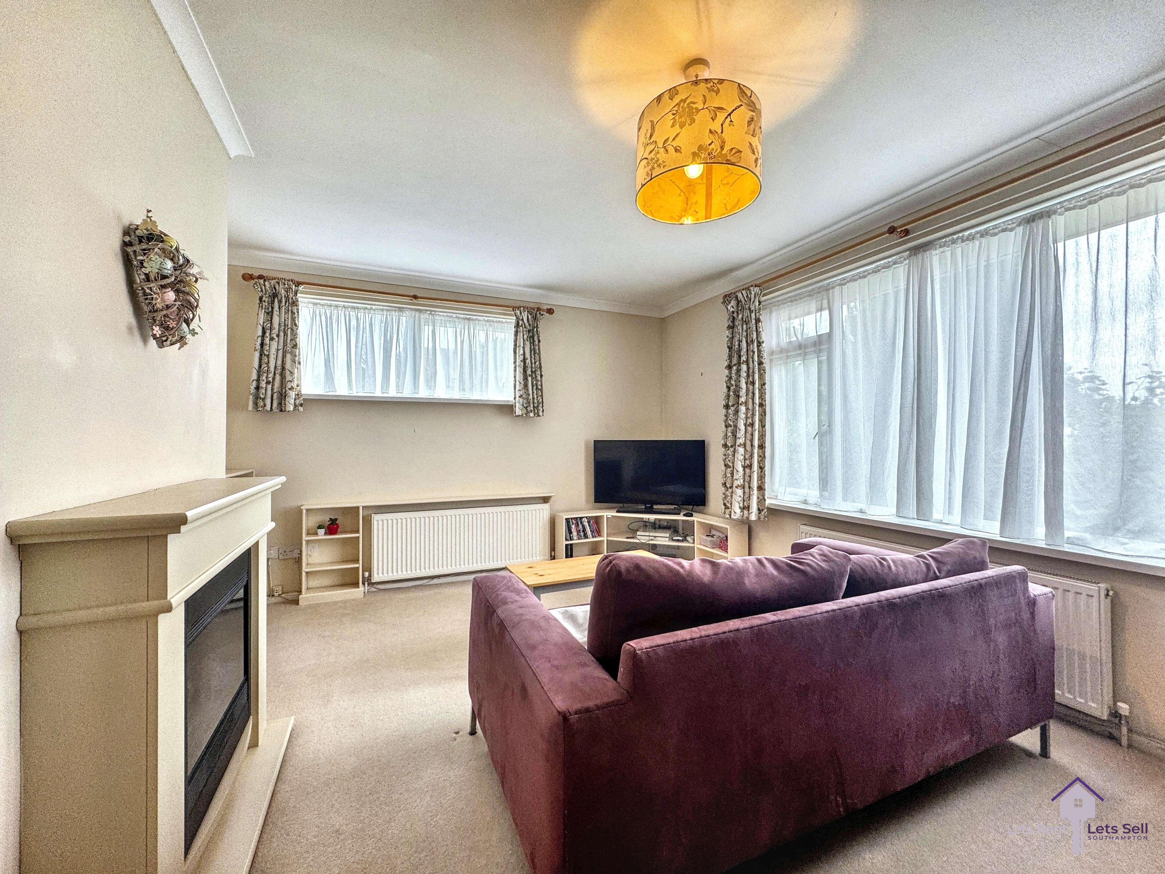 Broxburn Close, Chandler's Ford, SO53, photo 7