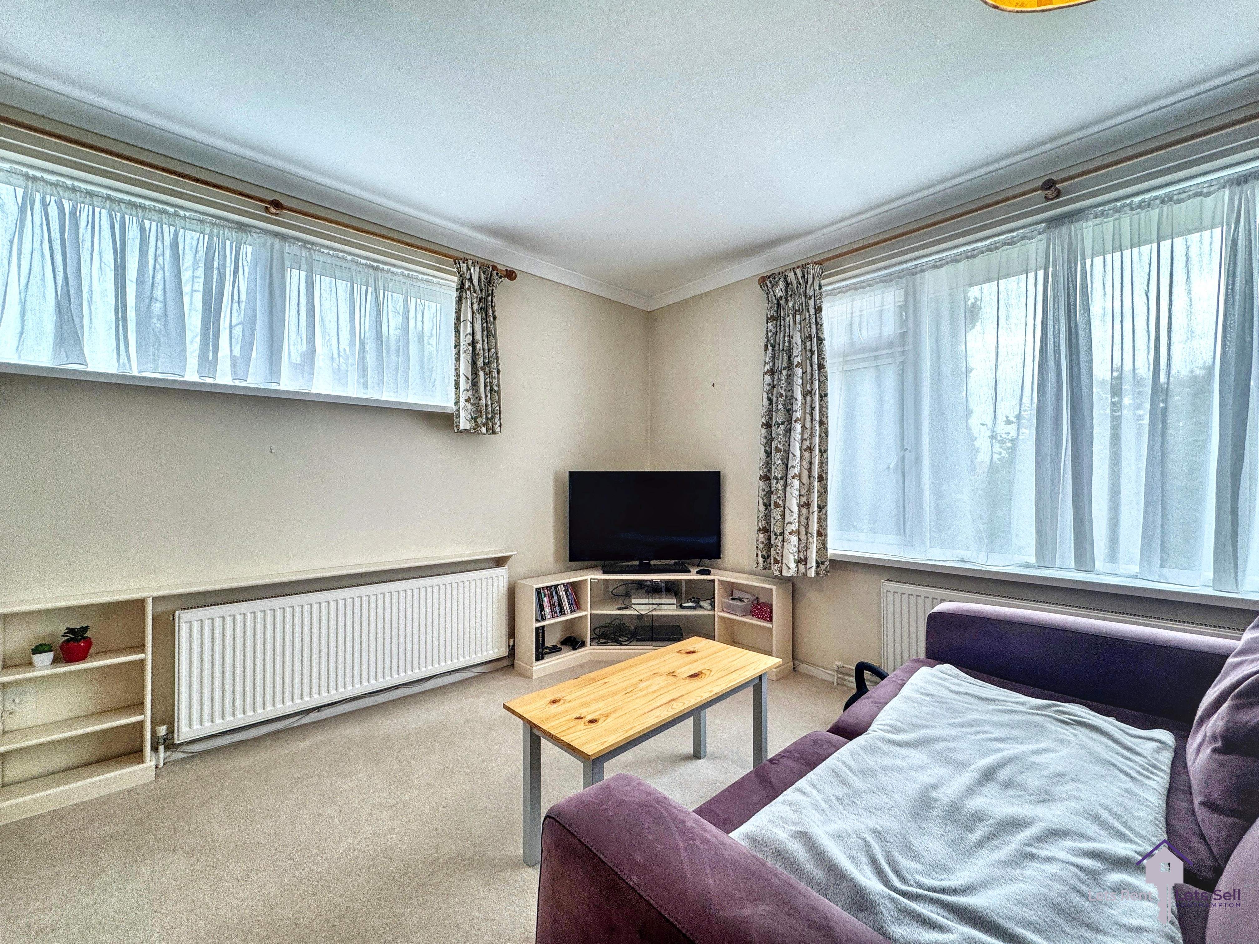 Broxburn Close, Chandler's Ford, SO53, photo 3