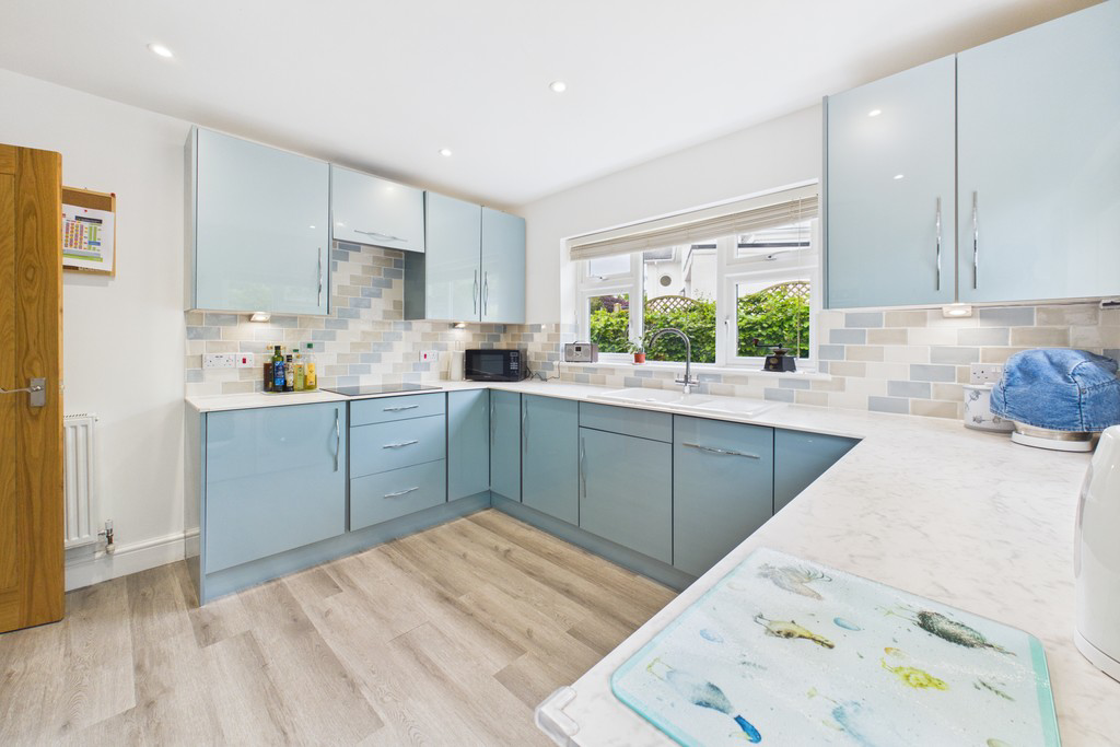 10 Clevelands Avenue, Silverdale, Carnforth, Lancashire, LA5 0RP, photo 4