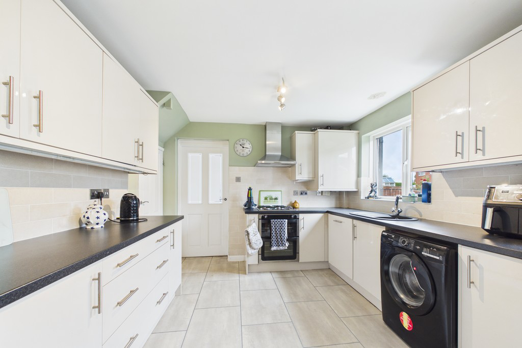 37 Camborne Avenue, Carnforth, LA5 9TS, photo 9