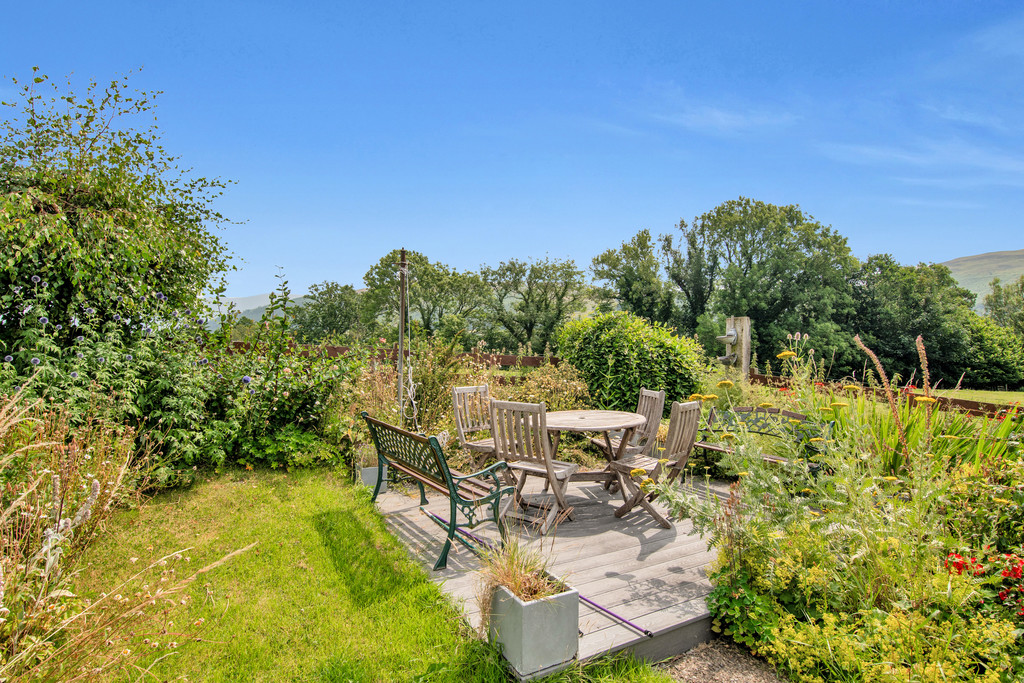 4 How End Cottages, Embleton, Cockermouth, Cumbria, CA13 9XX, photo 2