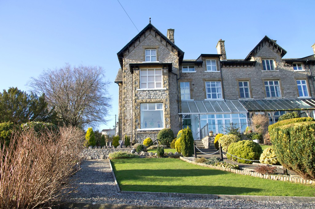 Flat 3 Craiglands, Methven Terrace, Grange-over-Sands, Cumbria, LA11 7DP